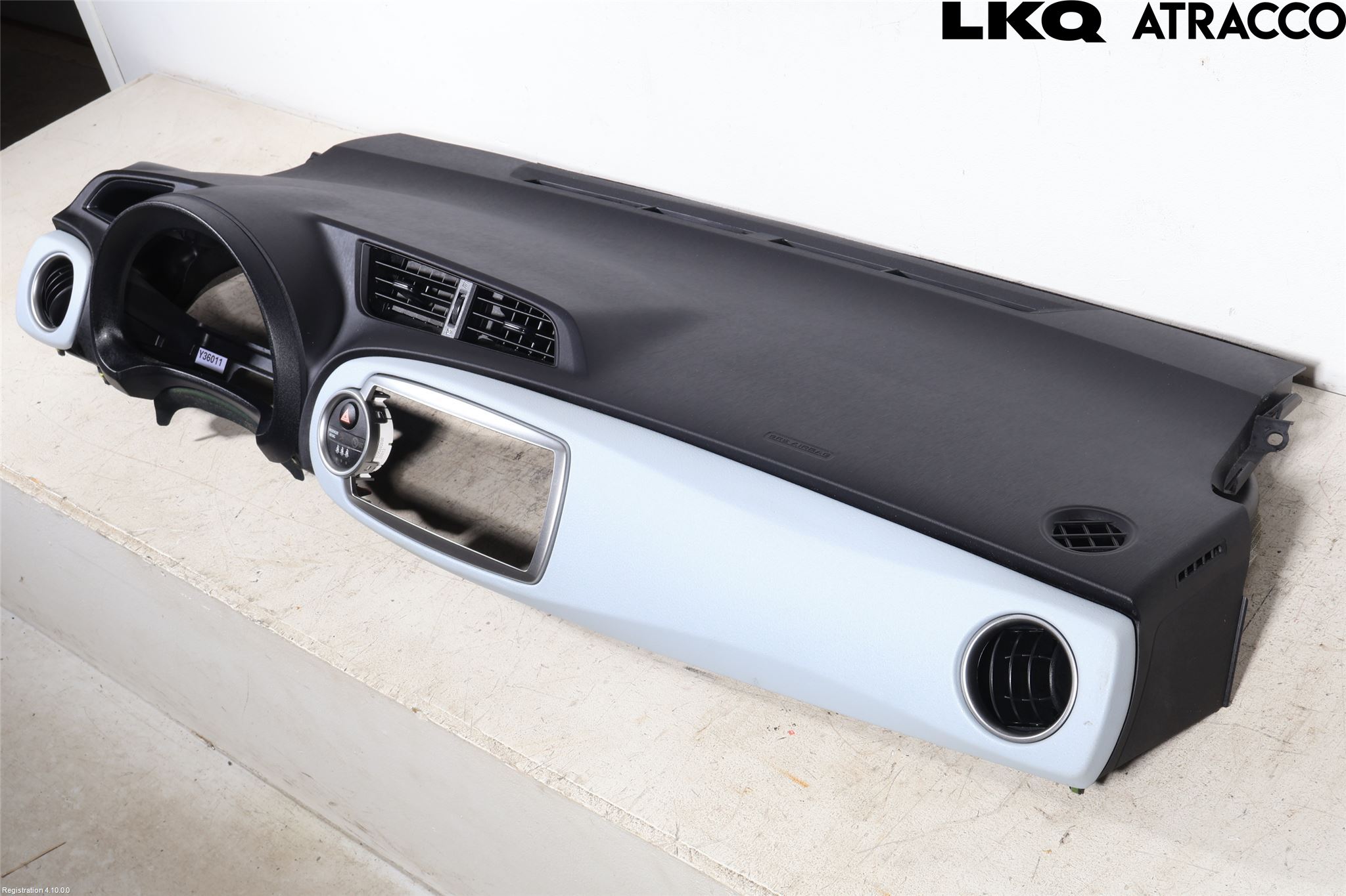 Toyota YARIS XP130 12-14 Instrumentbräda