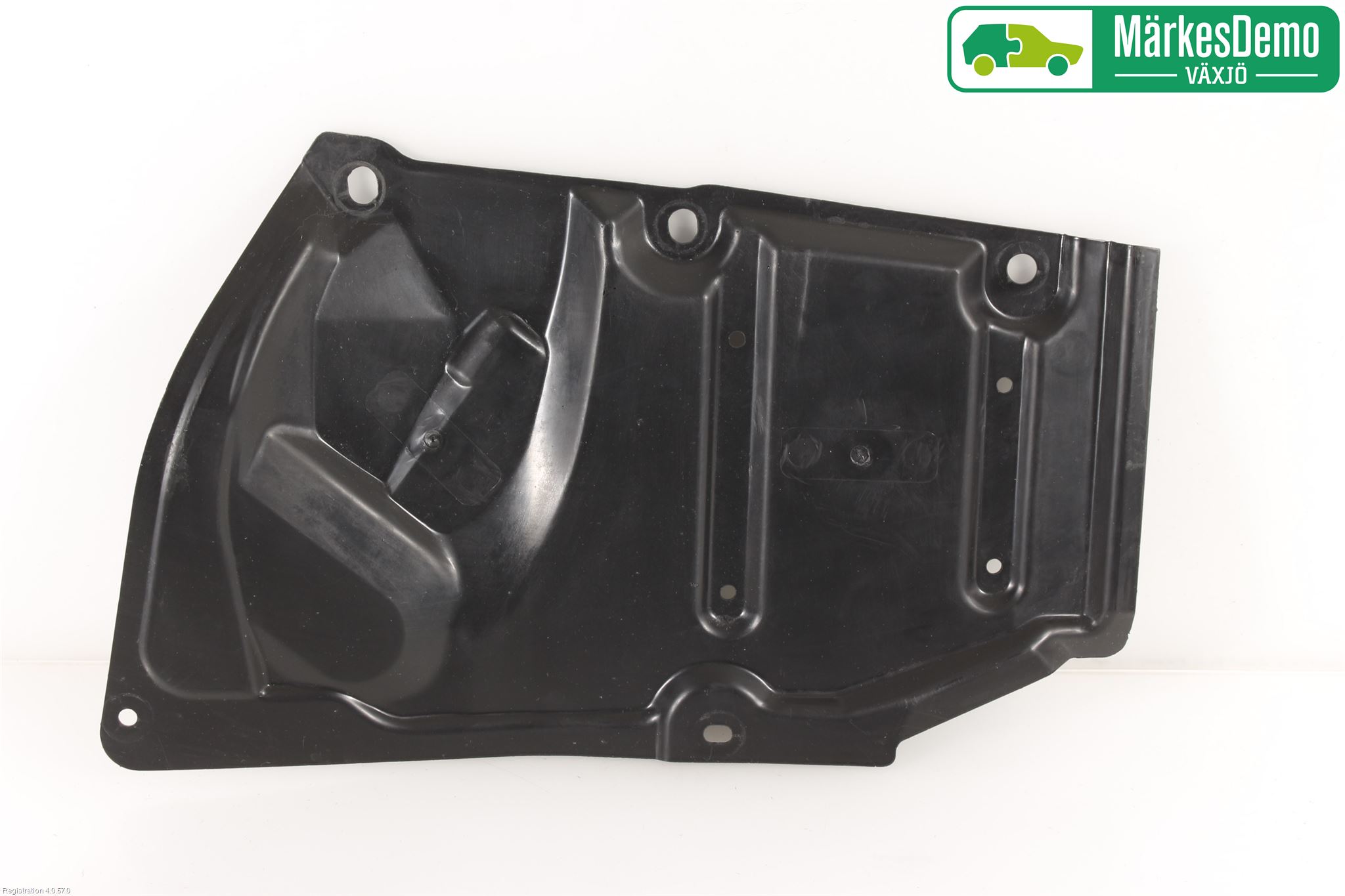 Toyota AVENSIS 16-18 Hasplåt Plåt-Plast