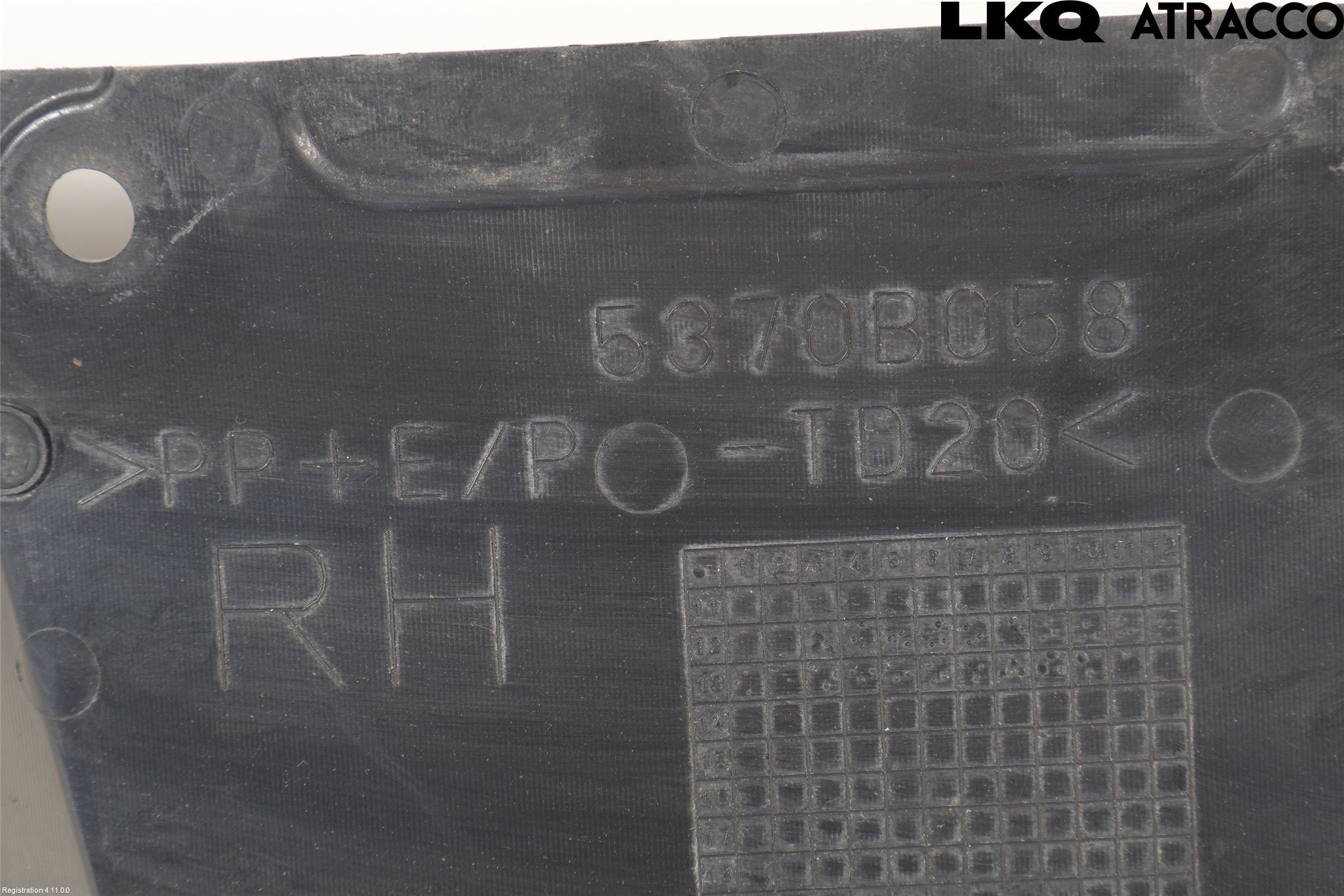 Mitsubishi OUTLANDER 13-21 Hasplåt Plåt-Plast