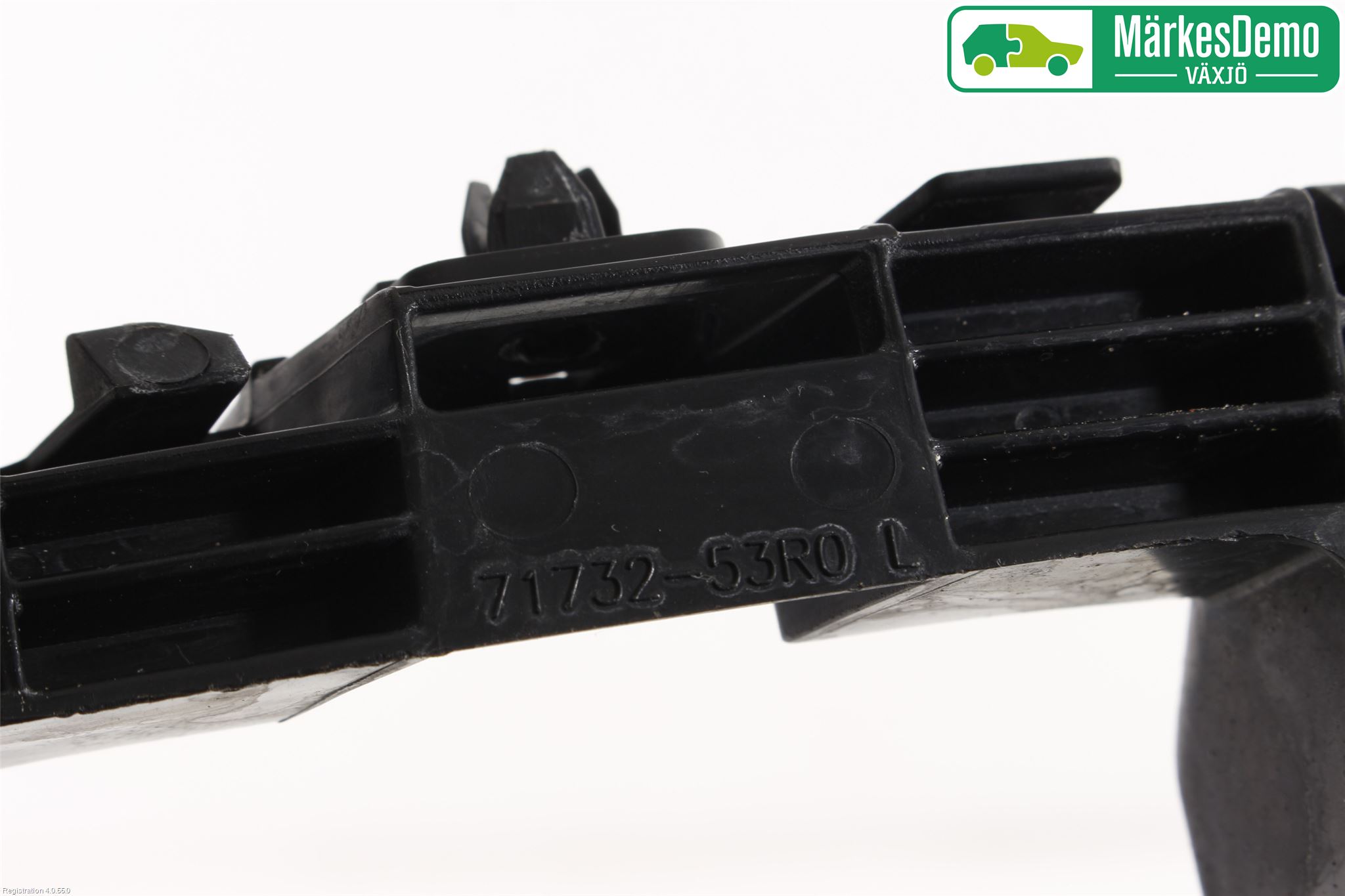 Suzuki SWIFT 17-24 Stötfångarfäste Fram Vä
