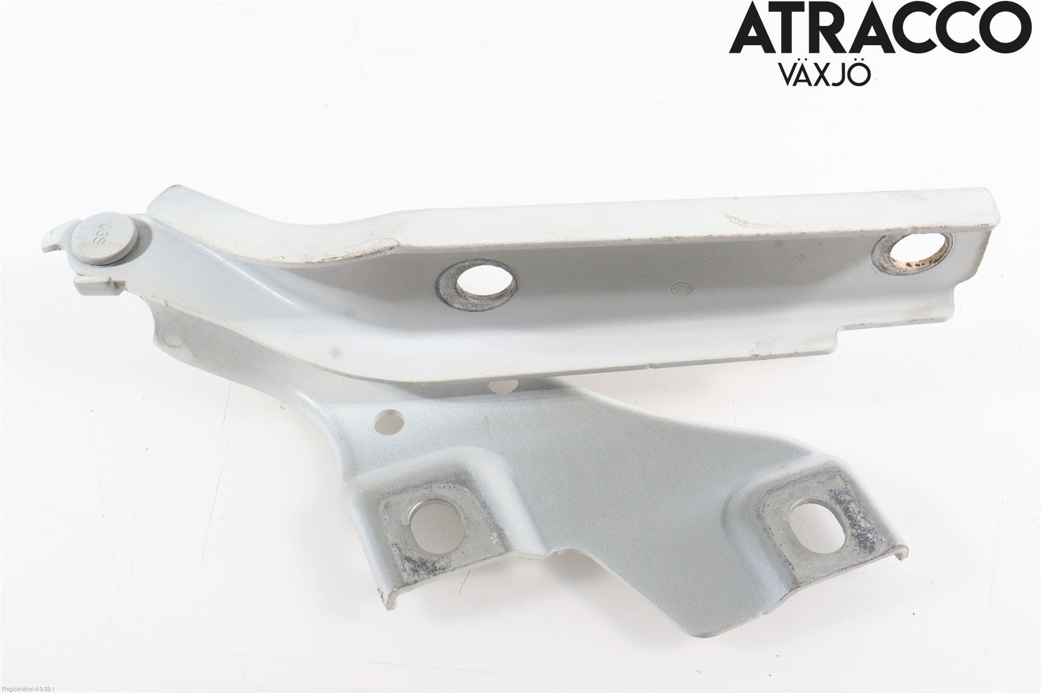 Volkswagen VW PASSAT 15-19 Huvgångjärn