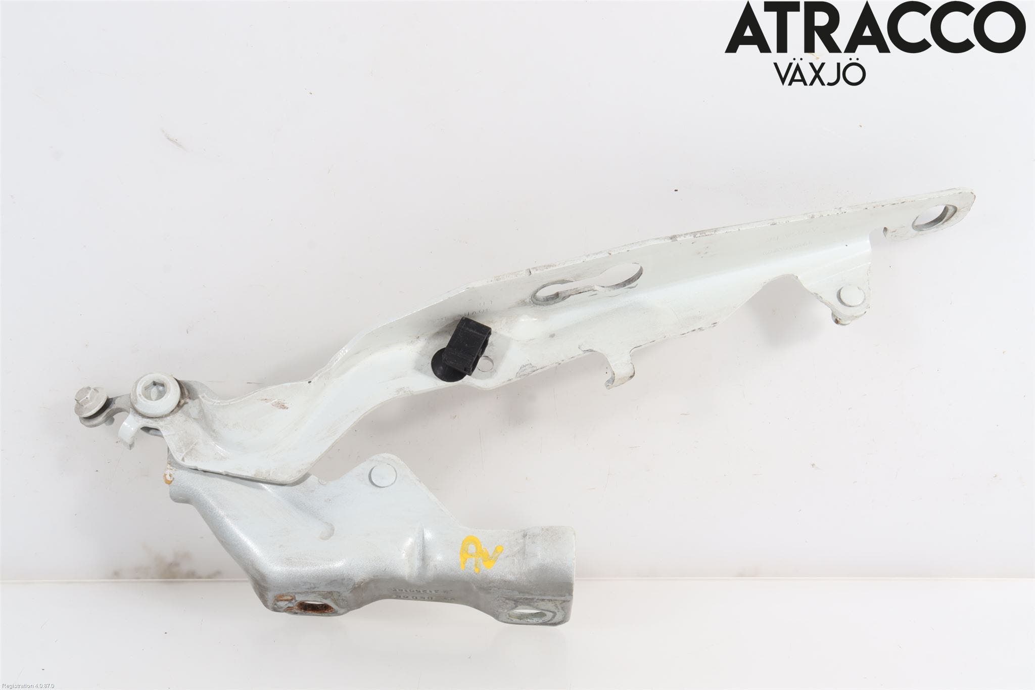 Volvo V70 08-13 Huvgångjärn