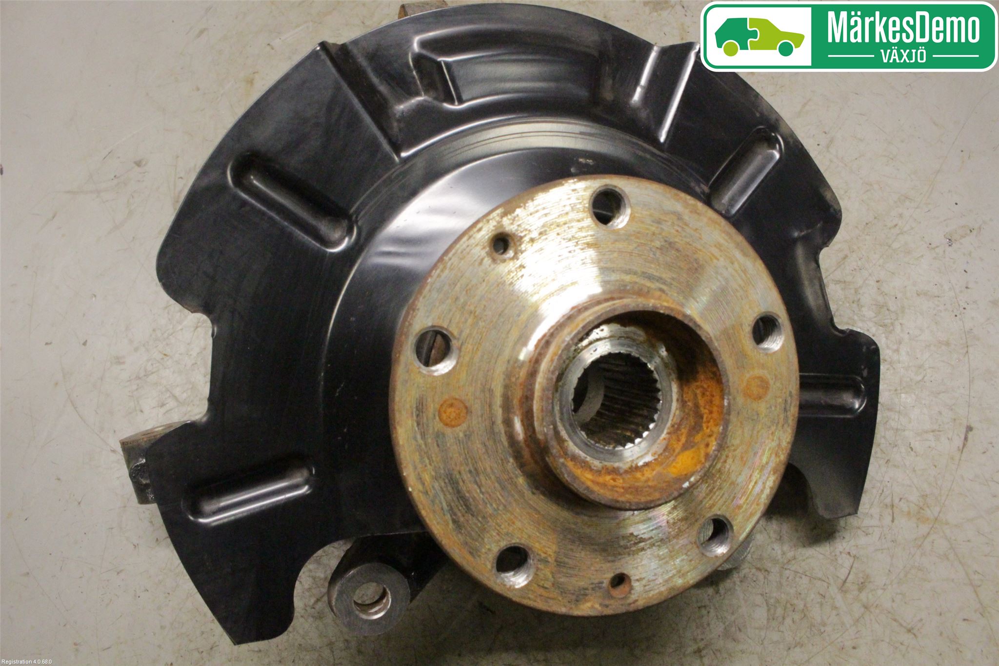 Suzuki VITARA 15- Styrspindel Lagerhus Vä