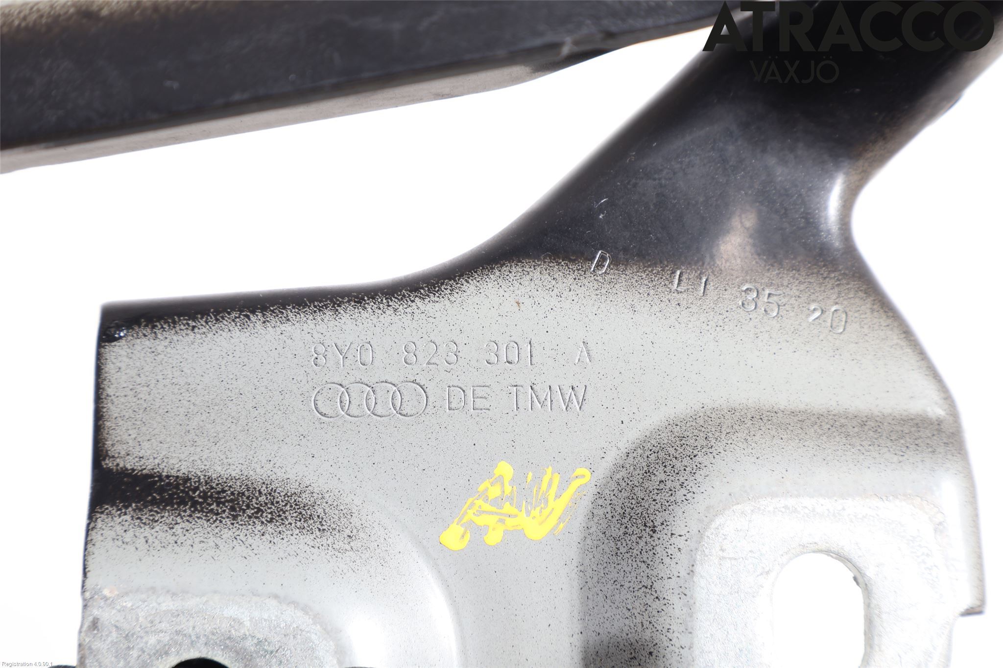 Audi A3/S3 8Y 21- Huvgångjärn