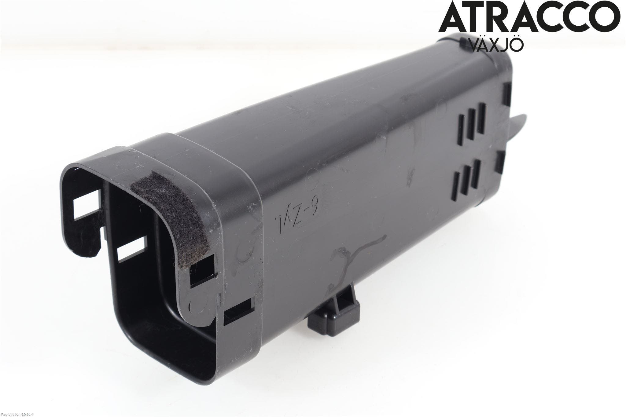 BMW 2 F22/F23/F87 Coupé/Cab 13-21 Deflektor Plåt-Plast Kylning