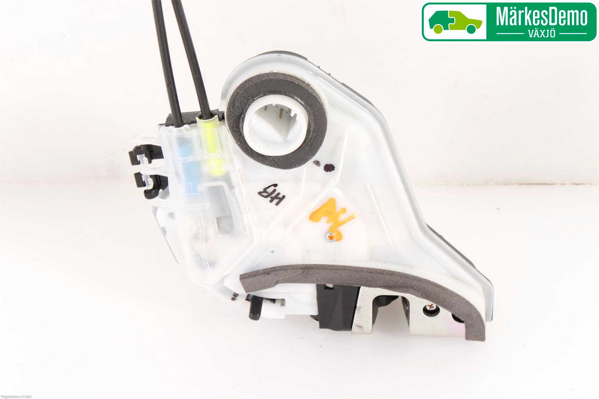 Toyota HILUX 16- Låskista-Dörrlås