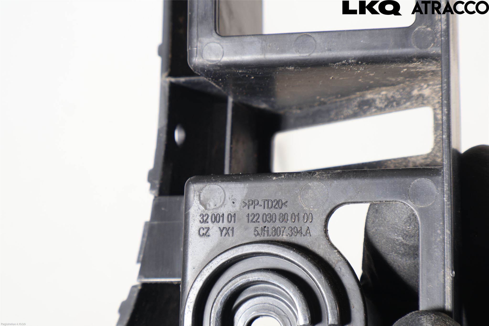 Skoda RAPID Stötfångarfäste Bak Hö