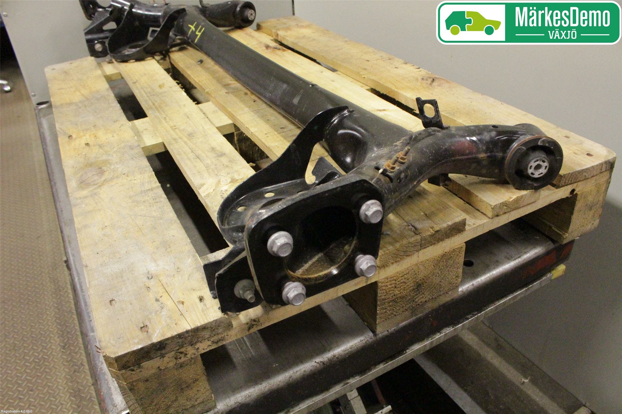 Toyota YARIS XP130 15-20 Bakaxelbalk