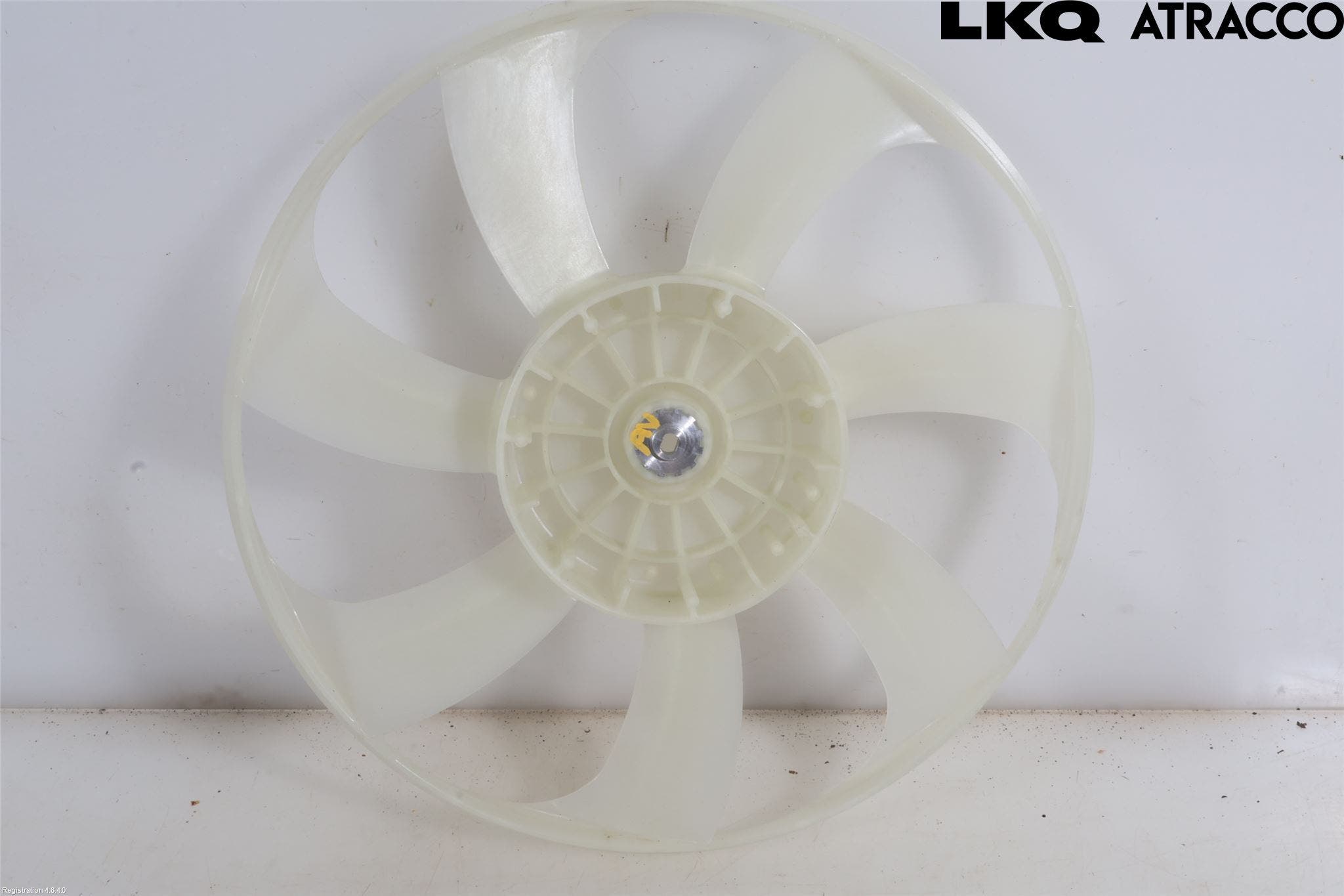 Toyota COROLLA 19- Kylfläkt-Vinge