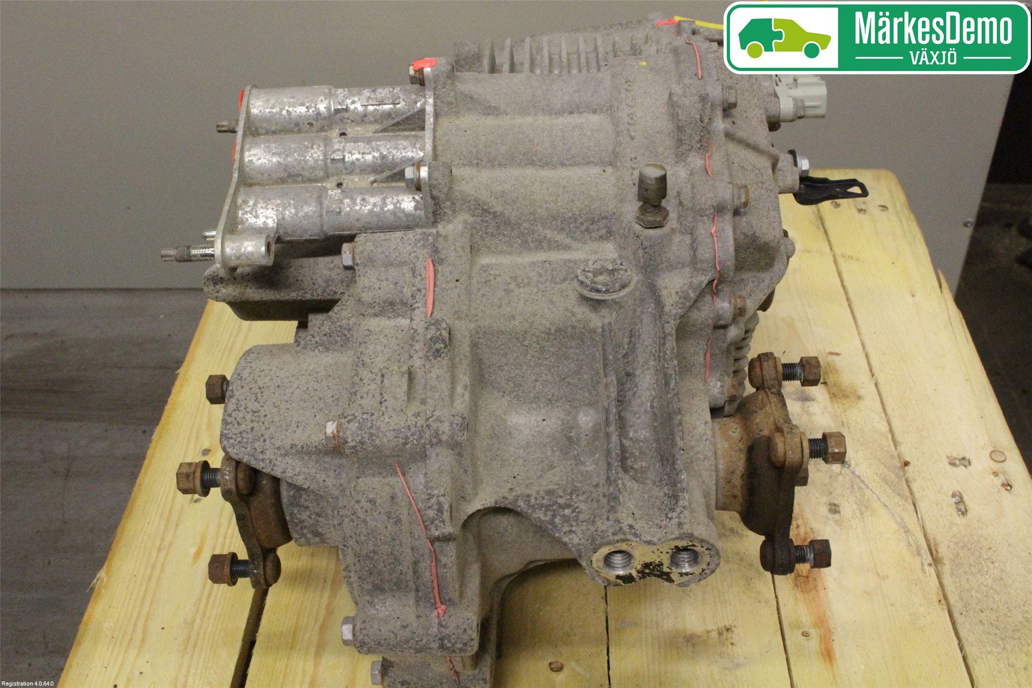 Lexus NX 300h 15-21 Motor Elektrisk Bak