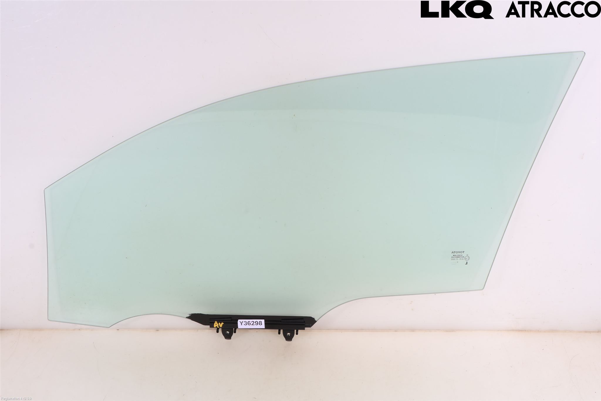 Toyota C-HR 24- Dörruta Fram Höger