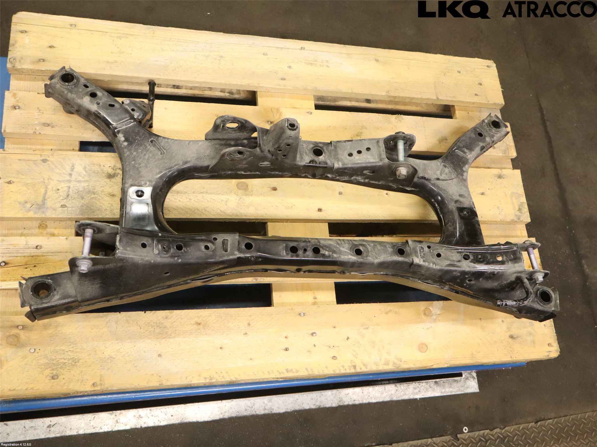 Toyota C-HR 24- Bakaxelbalk