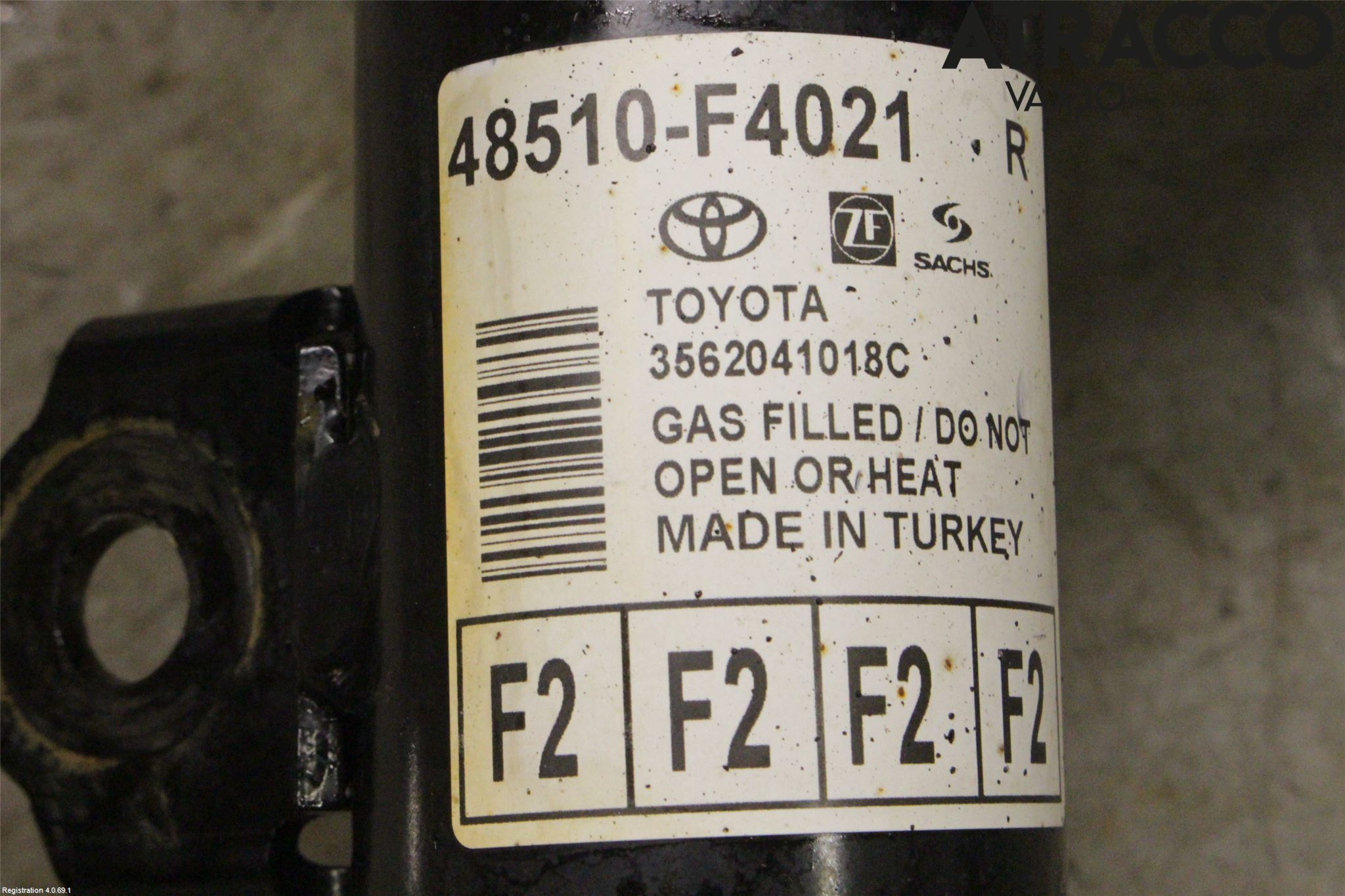 Toyota C-HR 16-23 Fjäderben Fram Höger