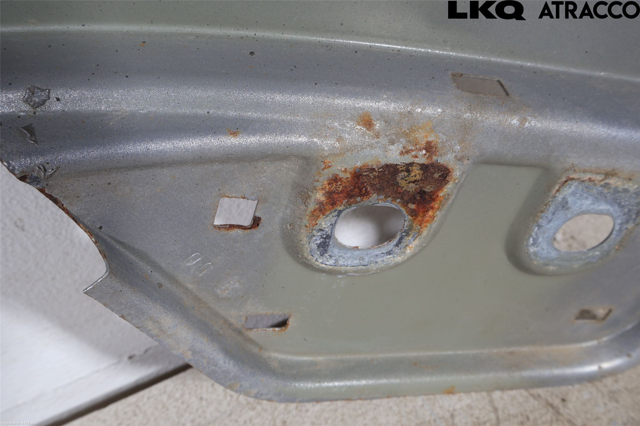 Volkswagen VW CADDY      04-10 Skärm Fram Vänster