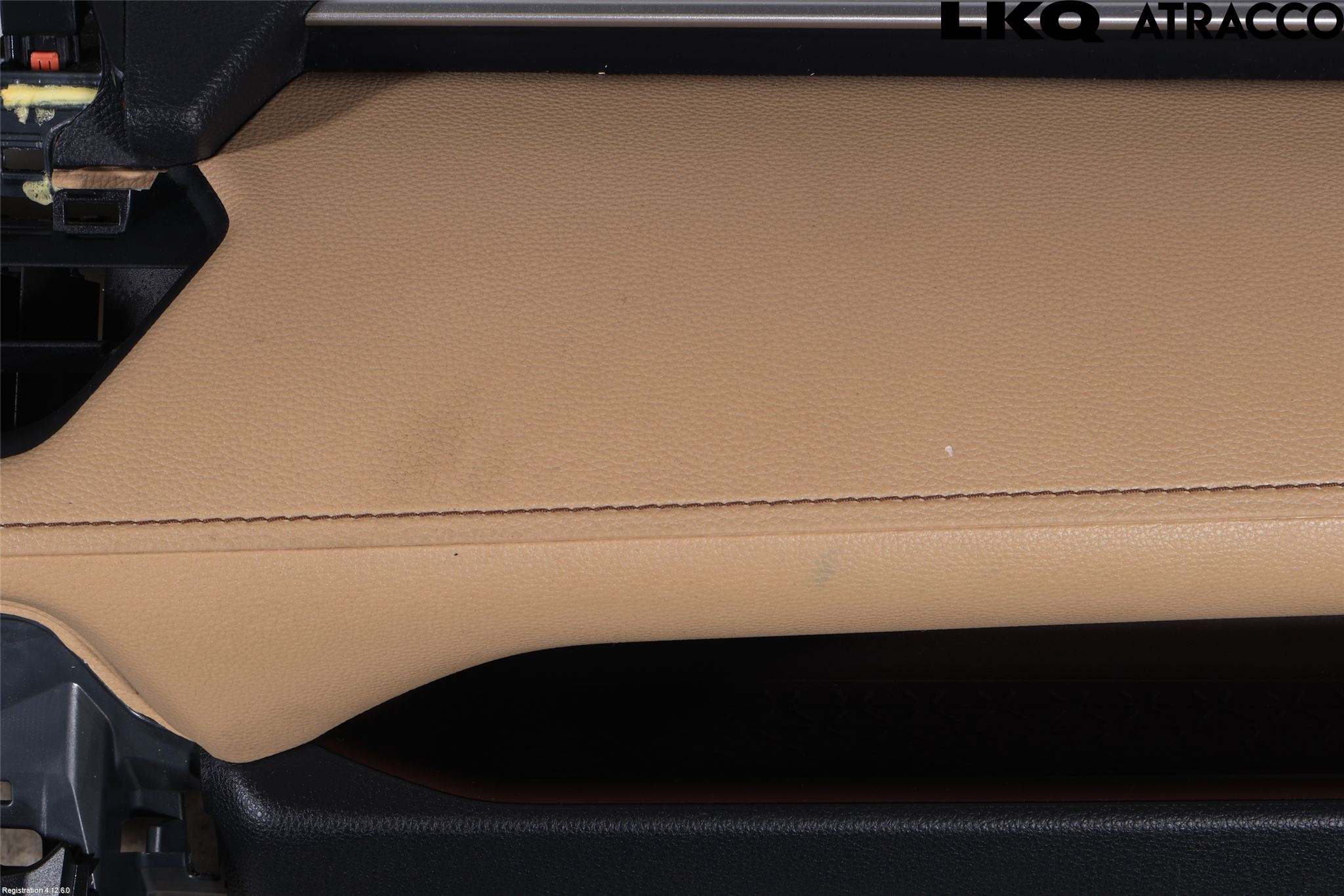 Toyota RAV4 19- Instrumentbräda
