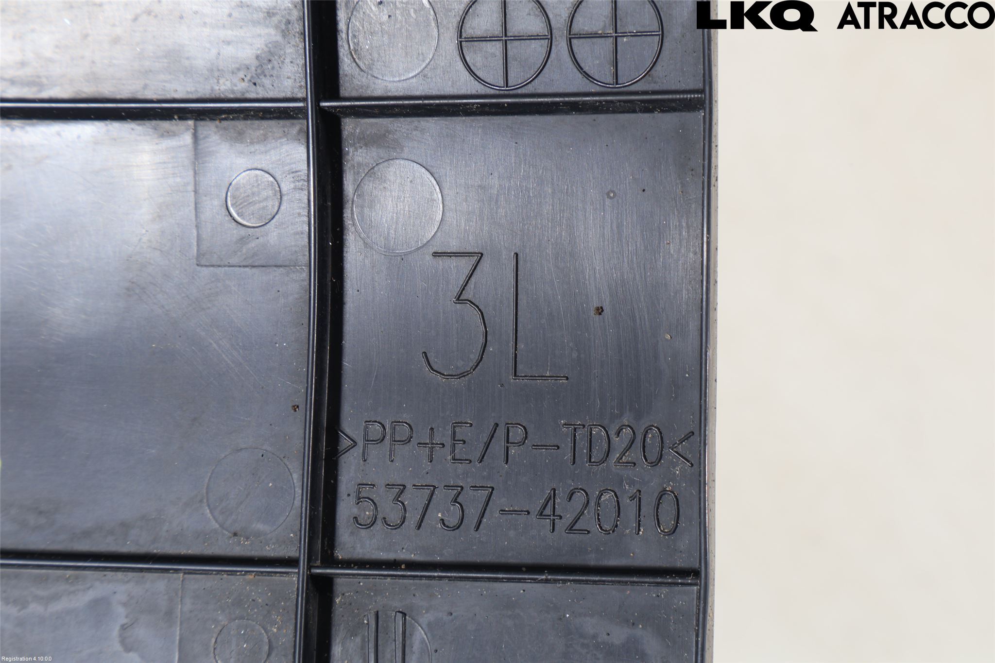 Toyota RAV4 19- Hasplåt Plåt-Plast