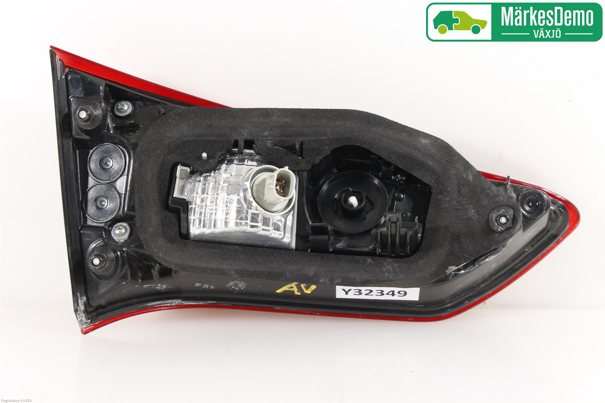 Toyota YARIS XP130 15-20 Bakljus Lucka Hö