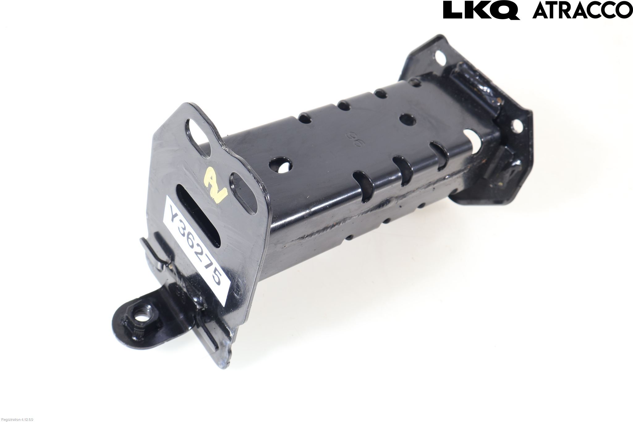 Lexus LBX 24- Stötfångarbärjärn Fram