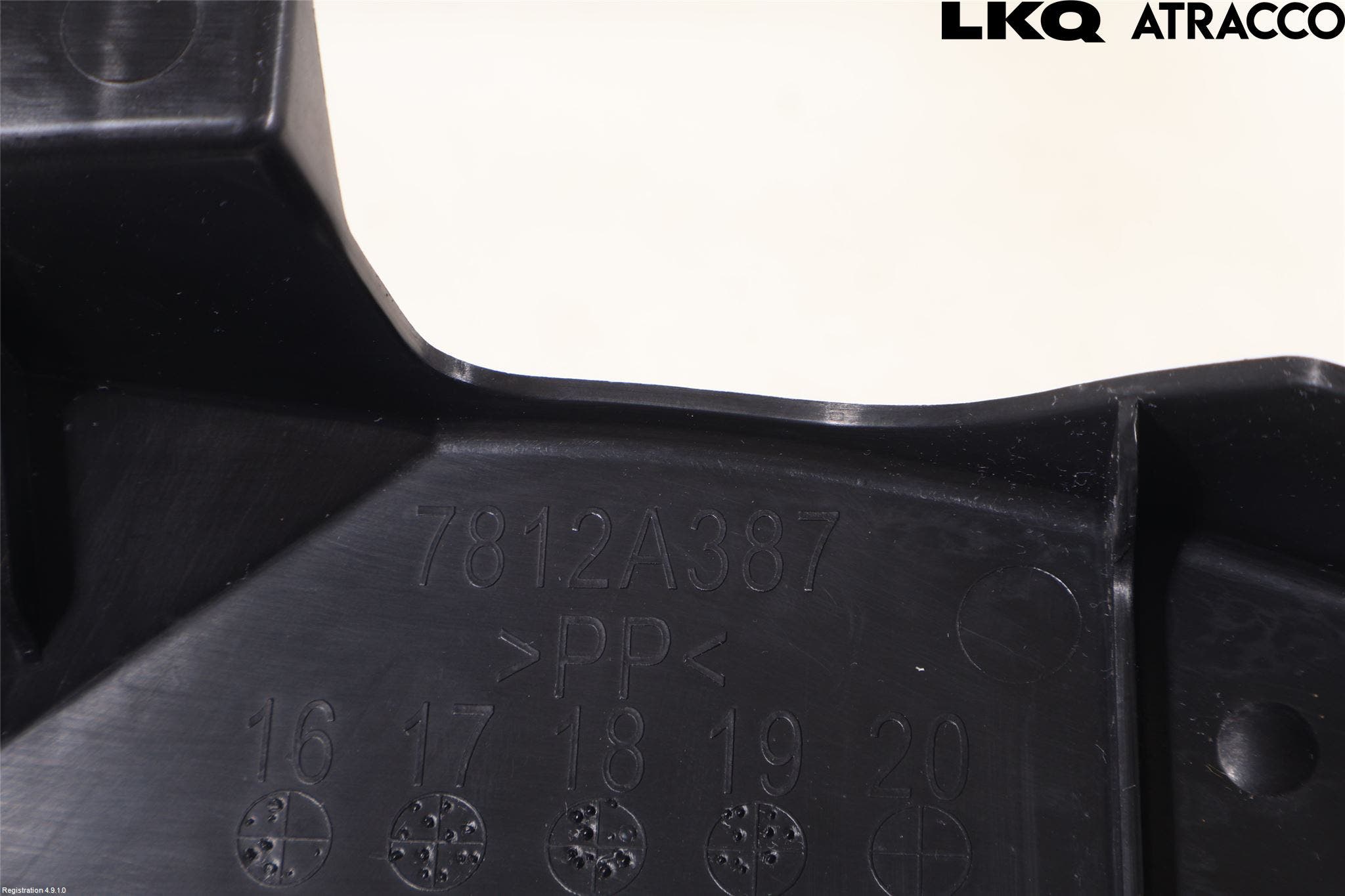 Mitsubishi OUTLANDER 13-21 Deflektor Plåt-Plast Kylning