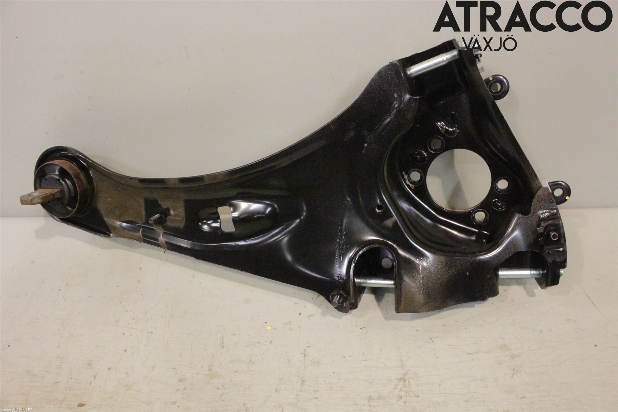 Mitsubishi OUTLANDER 13-21 Bärarm Bak Höger