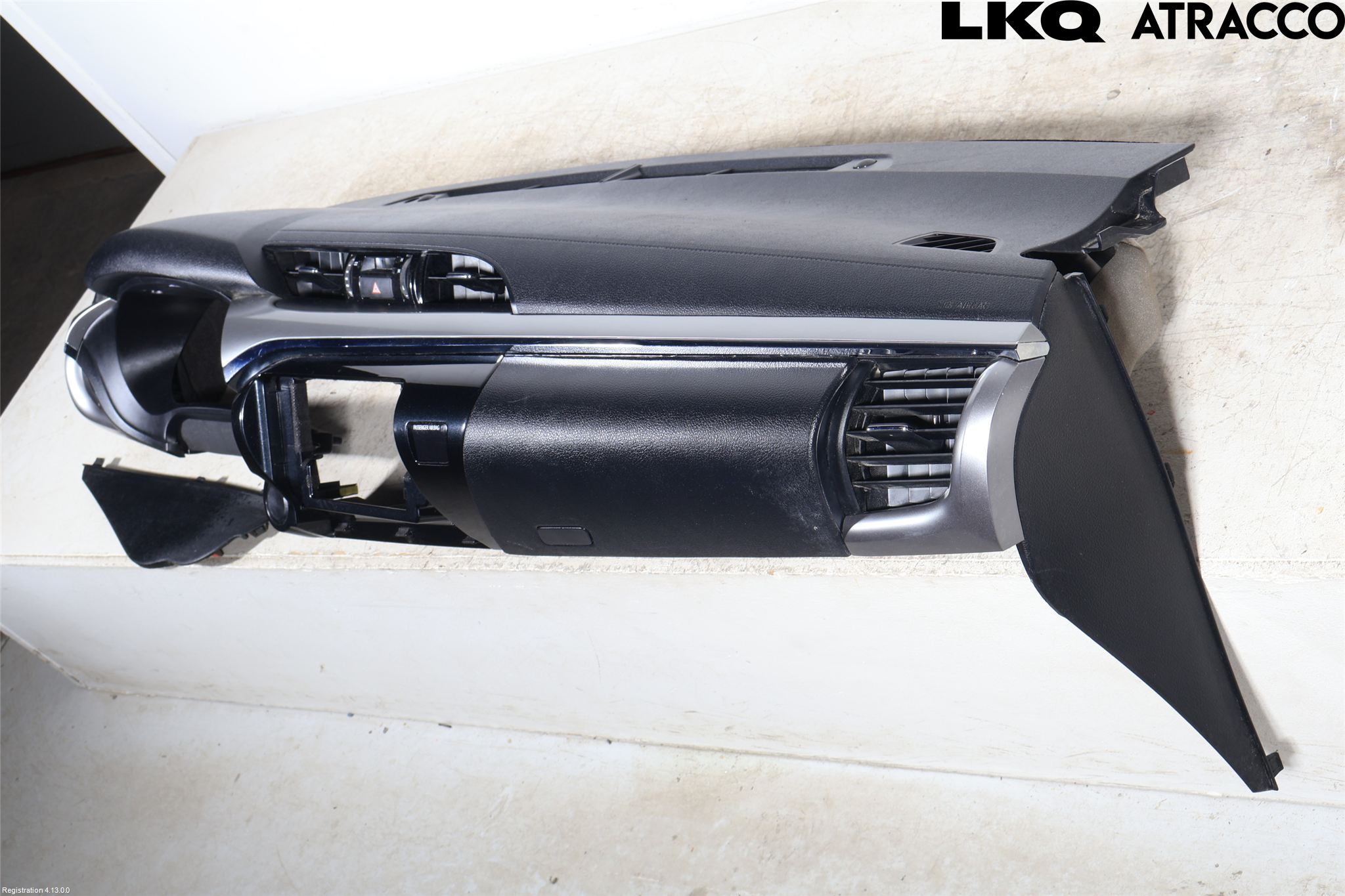 Toyota HILUX 16- Instrumentbräda