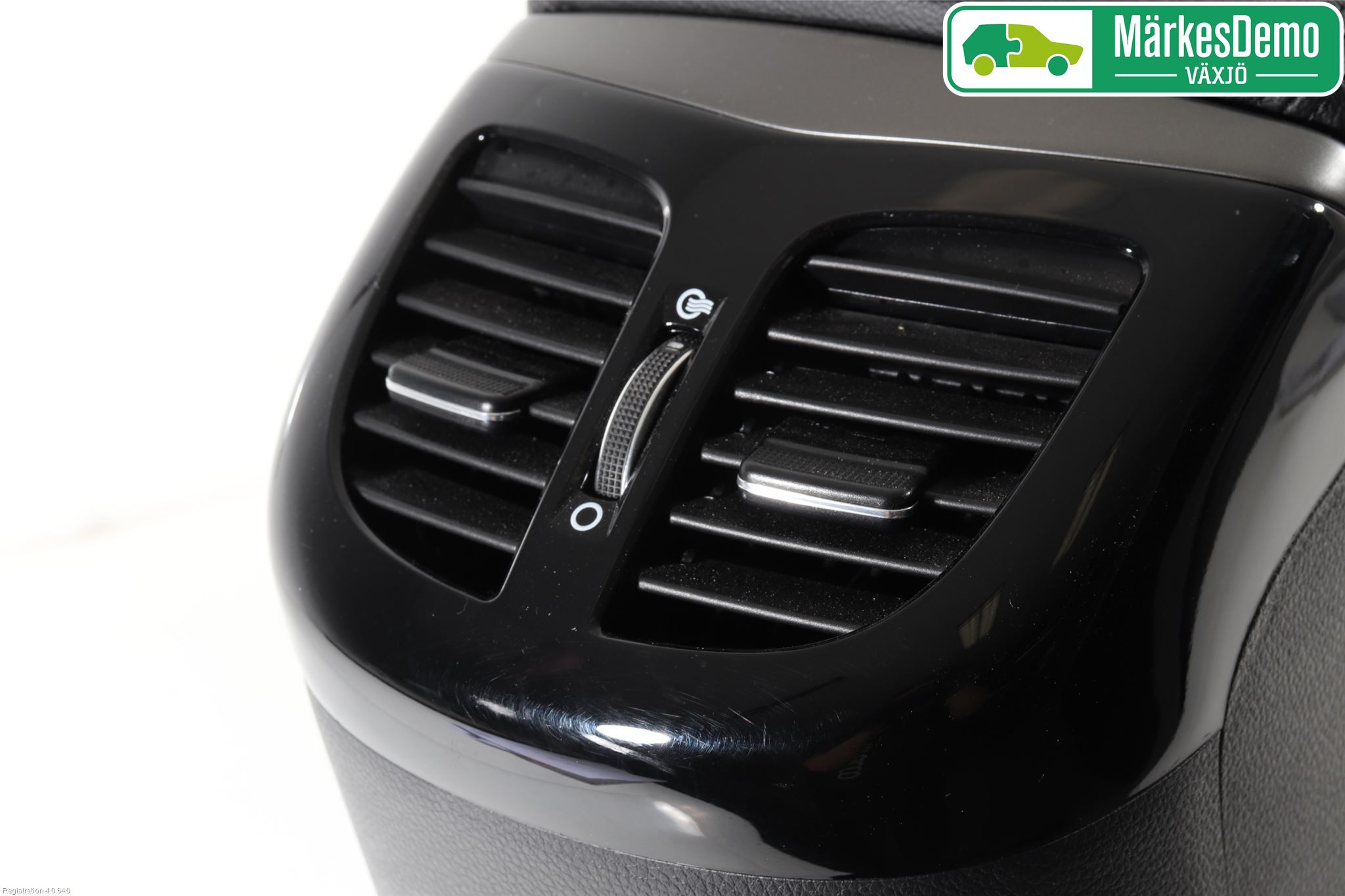 Hyundai i40 16-18 Instrumentkonsoll Golv