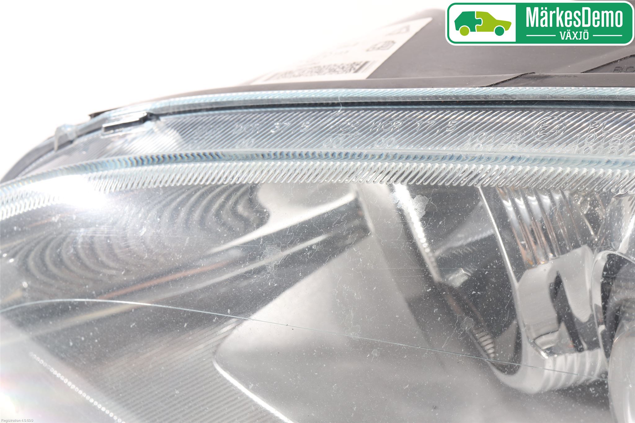 Ford FOCUS     04-07 Strålkastare Vänster