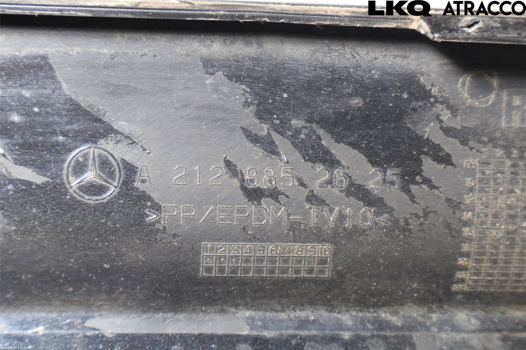 Mercedes-Benz MB E-KLASS (W212) 09-16 Stötfångardel Bak Mitt