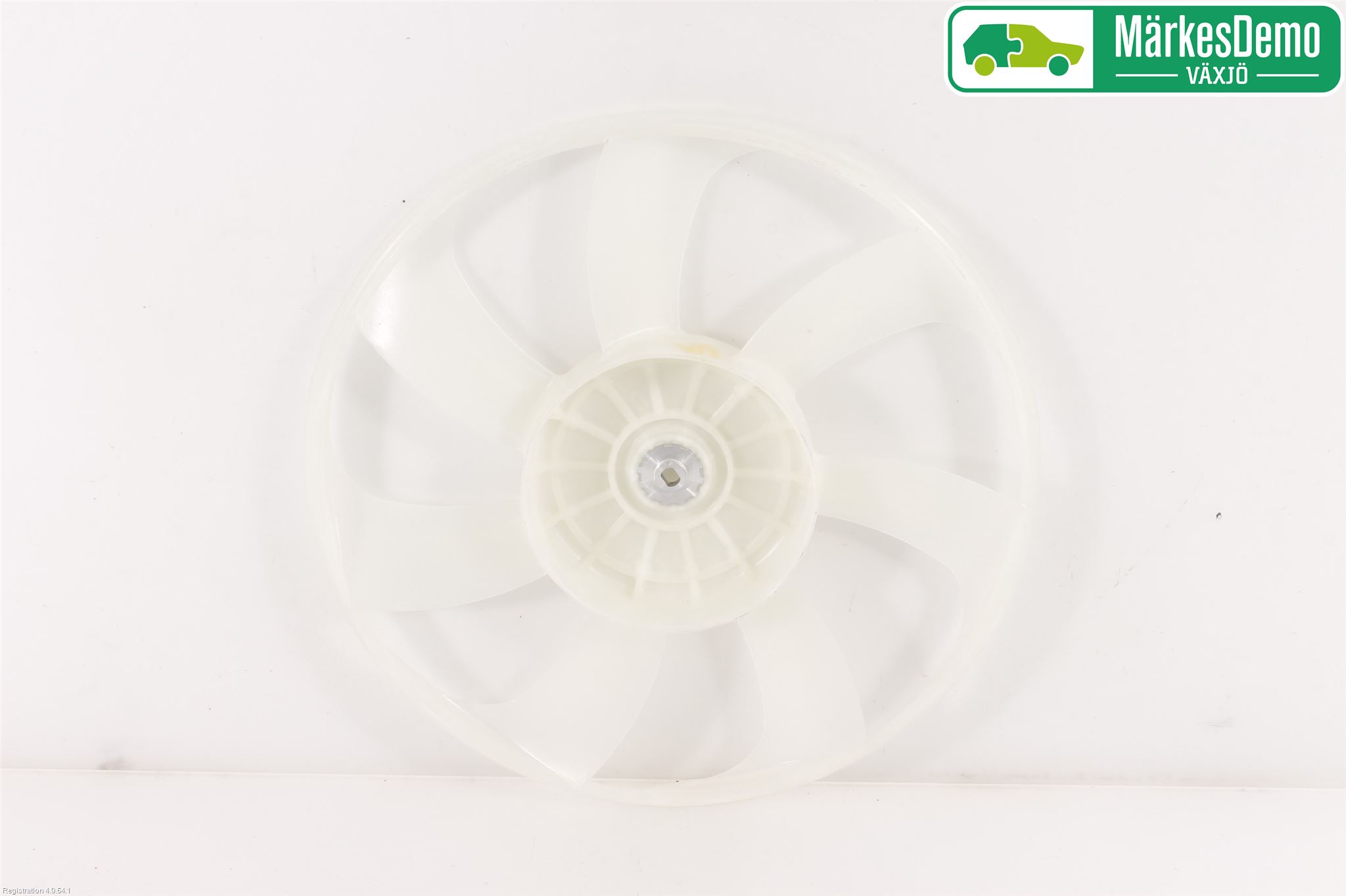 Toyota AURIS 13-19 Kylfläkt-Vinge