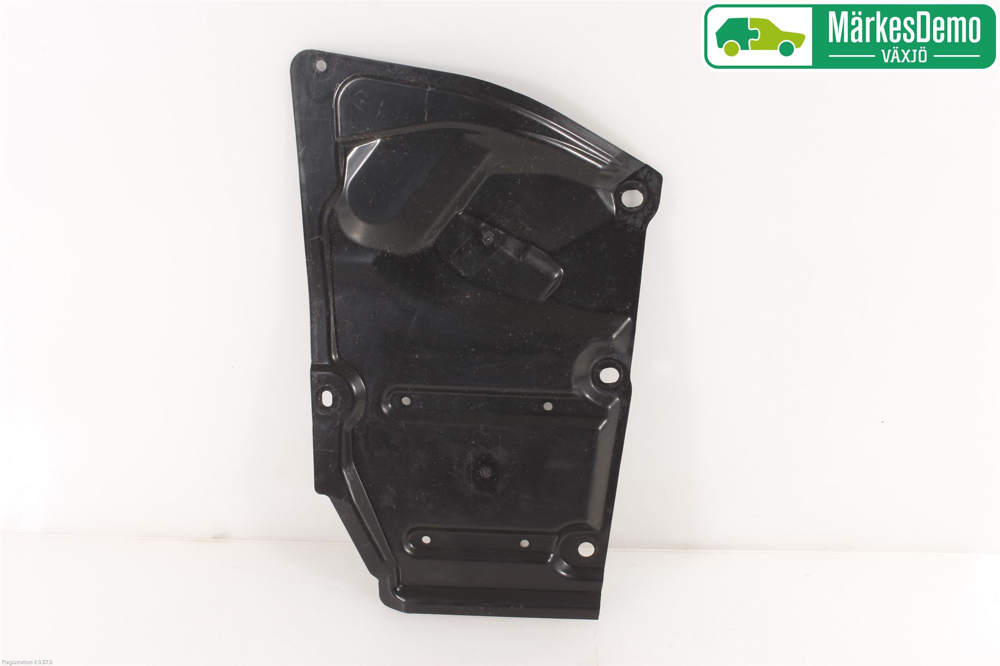 Toyota AURIS 13-19 Hasplåt Plåt-Plast