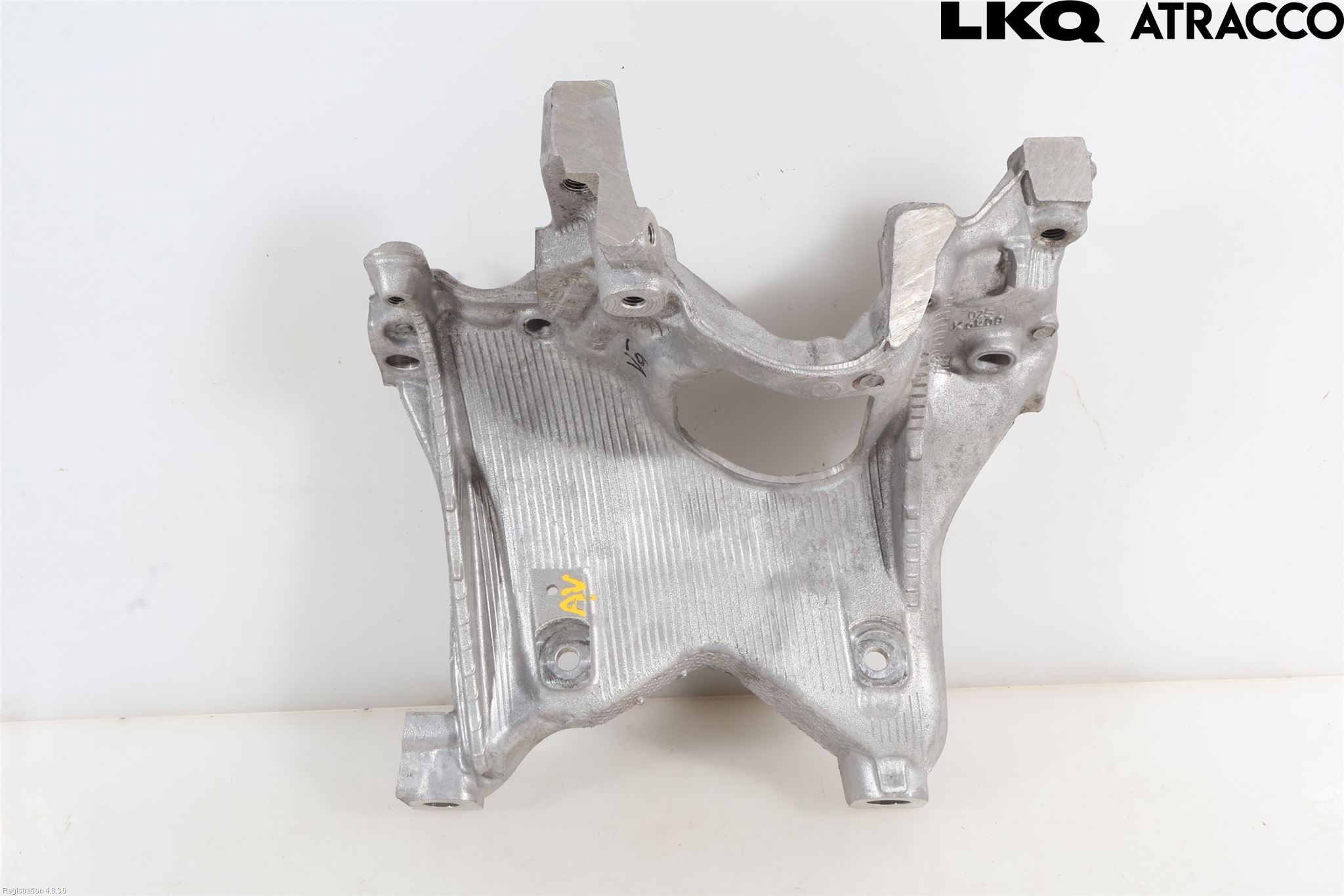 Audi A4/S4 B9 16-19 Framvagnsbalk