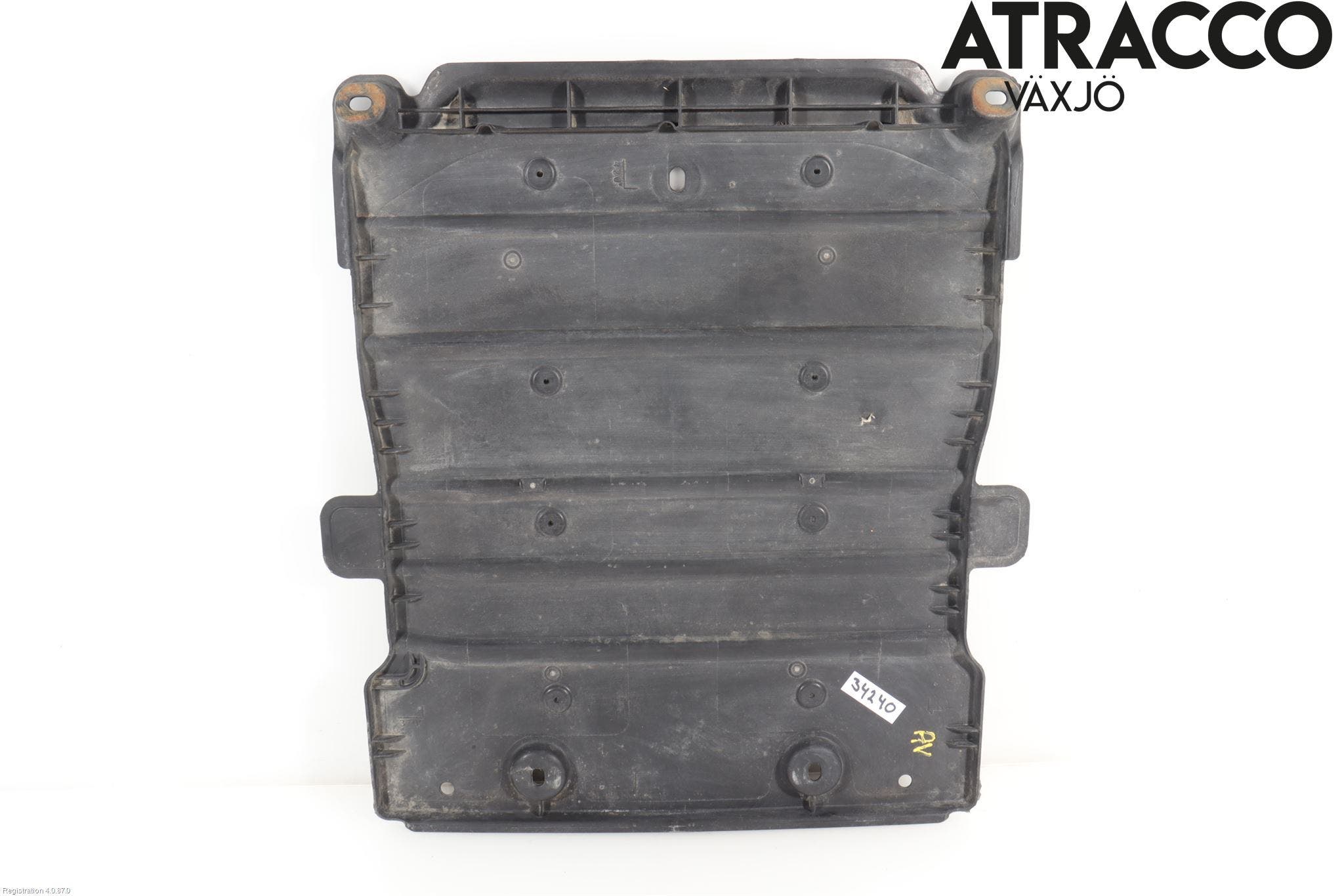 Audi A3/S3 8V 13-20 Hasplåt Plåt-Plast