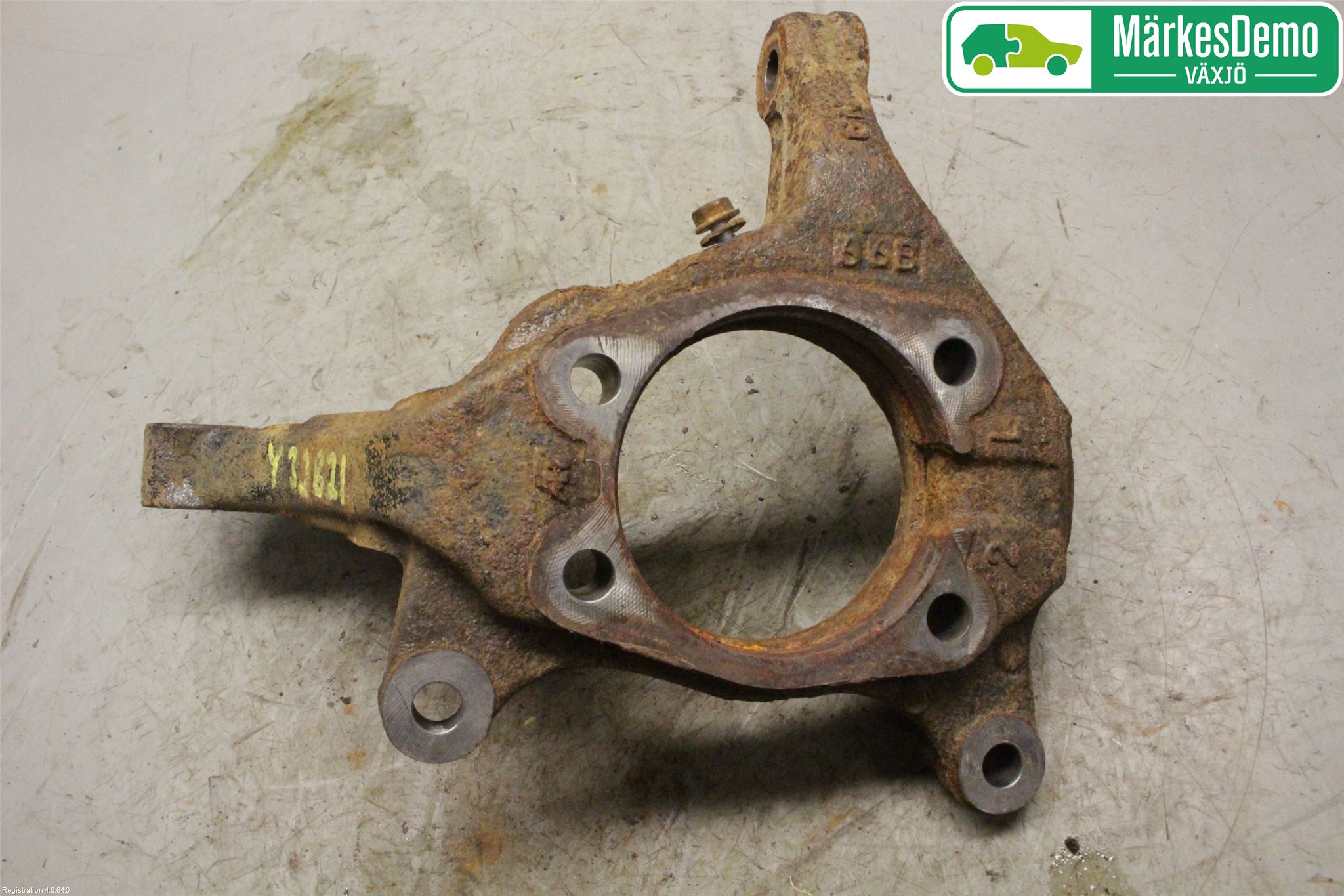 Lexus NX 300h 15-21 Styrspindel Lagerhus Vä