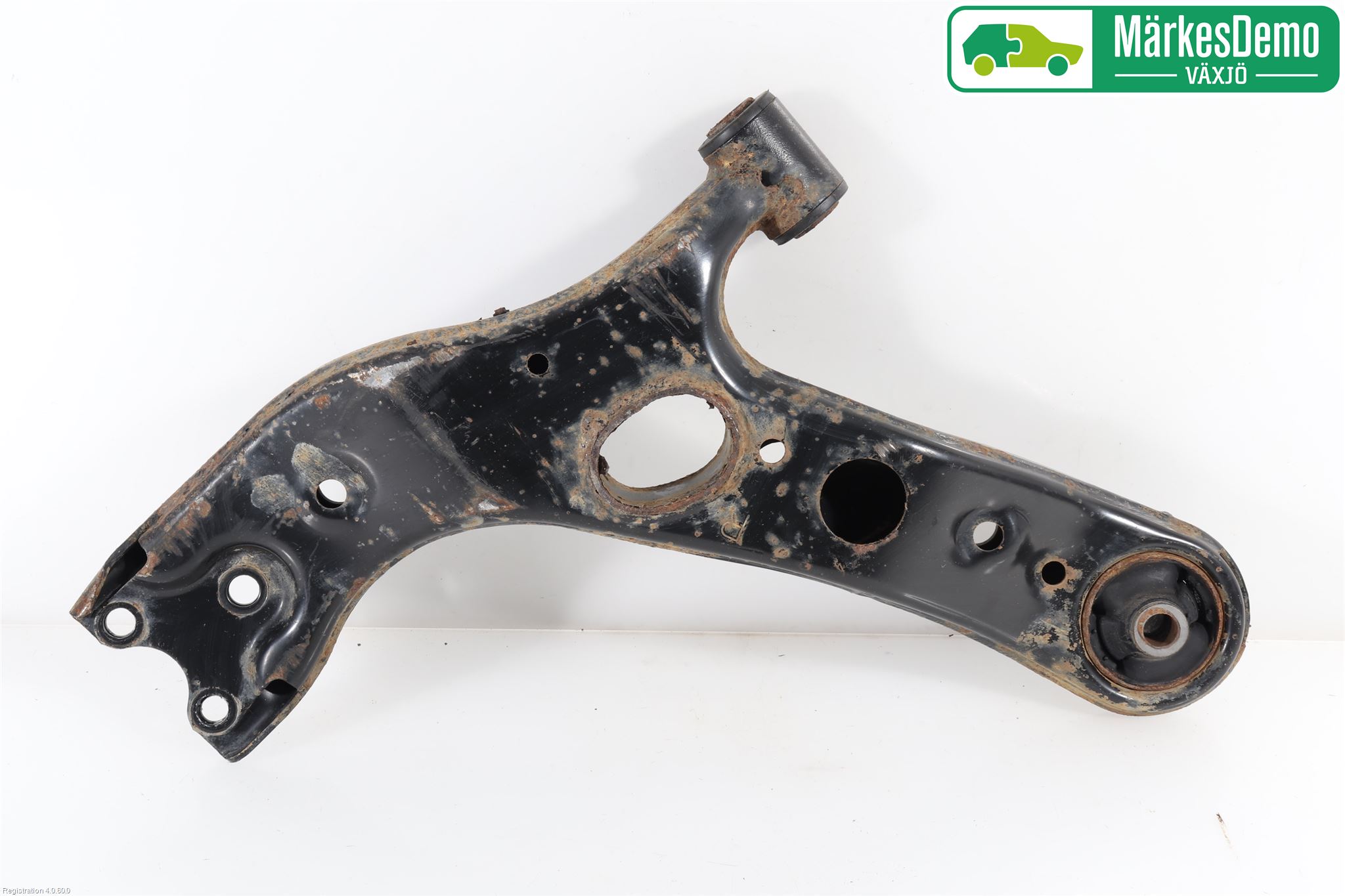 Toyota RAV4 13-18 Bärarm Fram Undre Hö