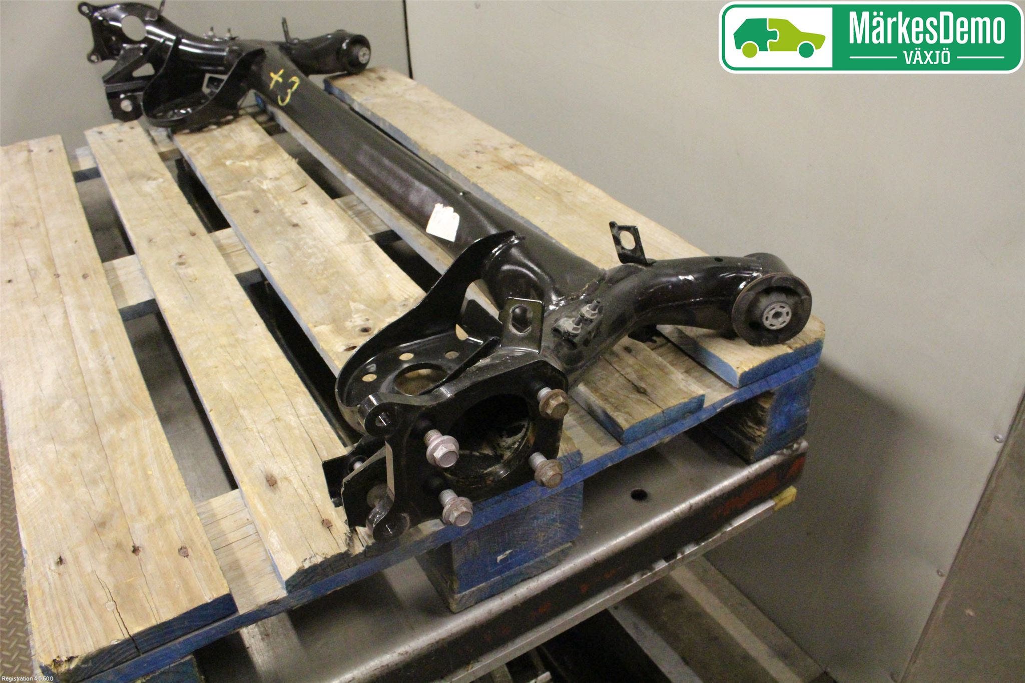 Toyota YARIS XP130 15-20 Bakaxelbalk