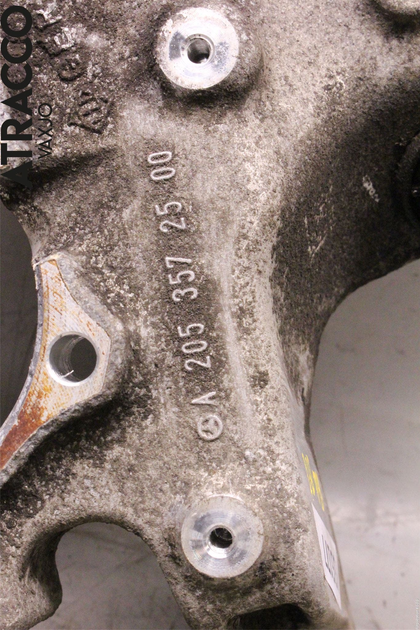 Mercedes-Benz MB C-KLASS (W205) 14-21 Hjullagerhus-Spindel Vä B