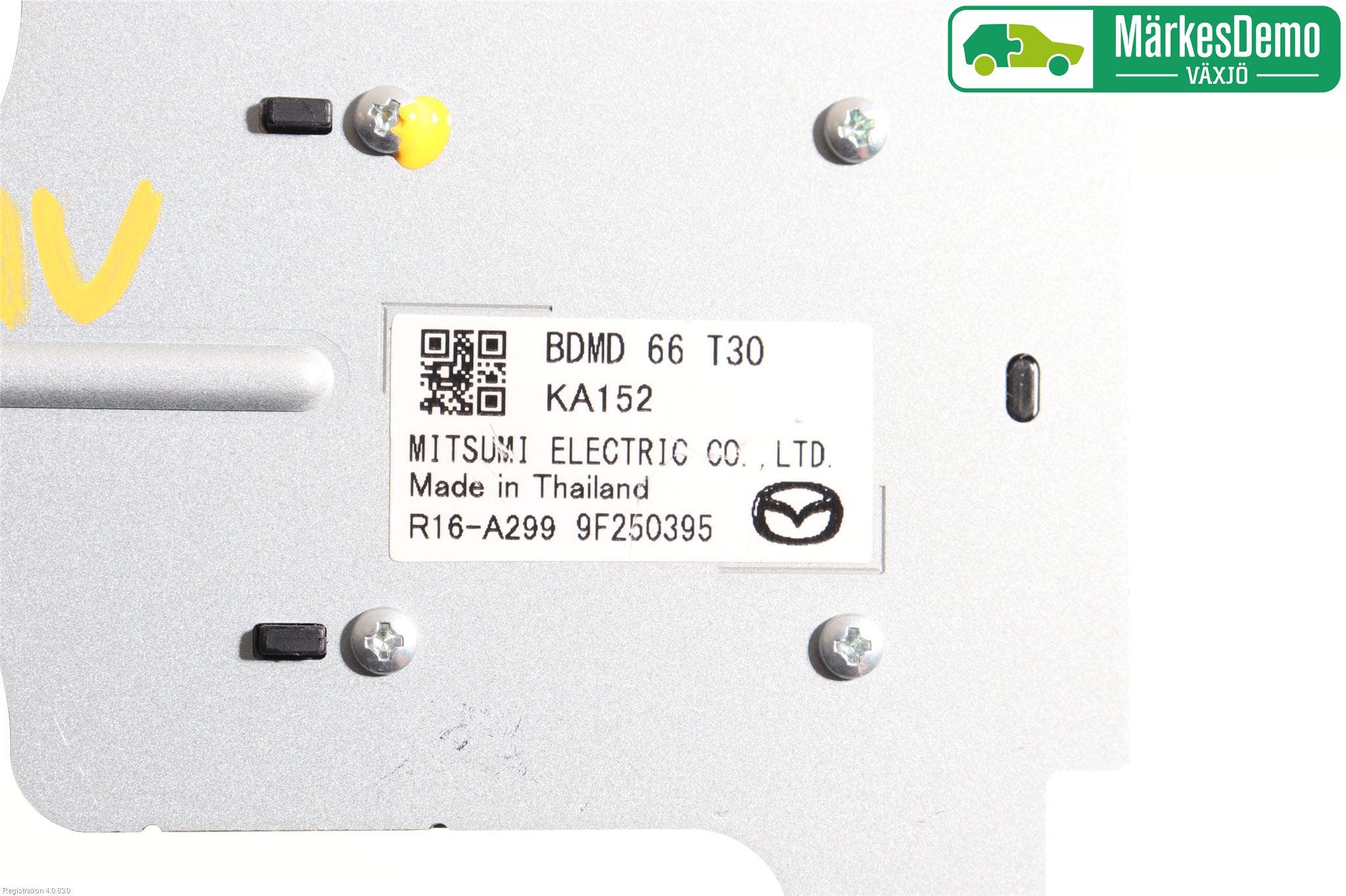 Mazda CX-30 20- Antenn El