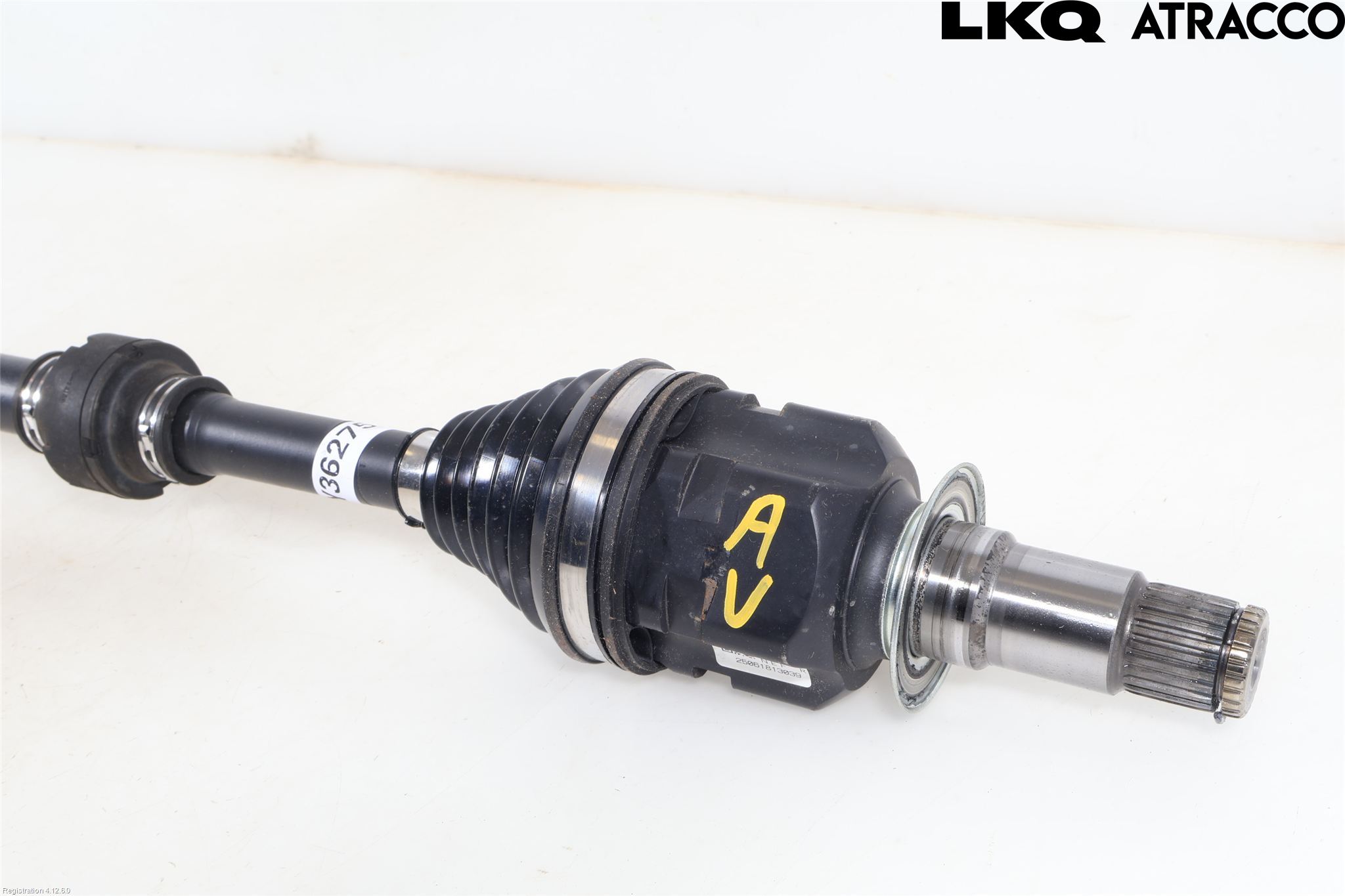 Lexus LBX 24- Drivaxel Fram Höger