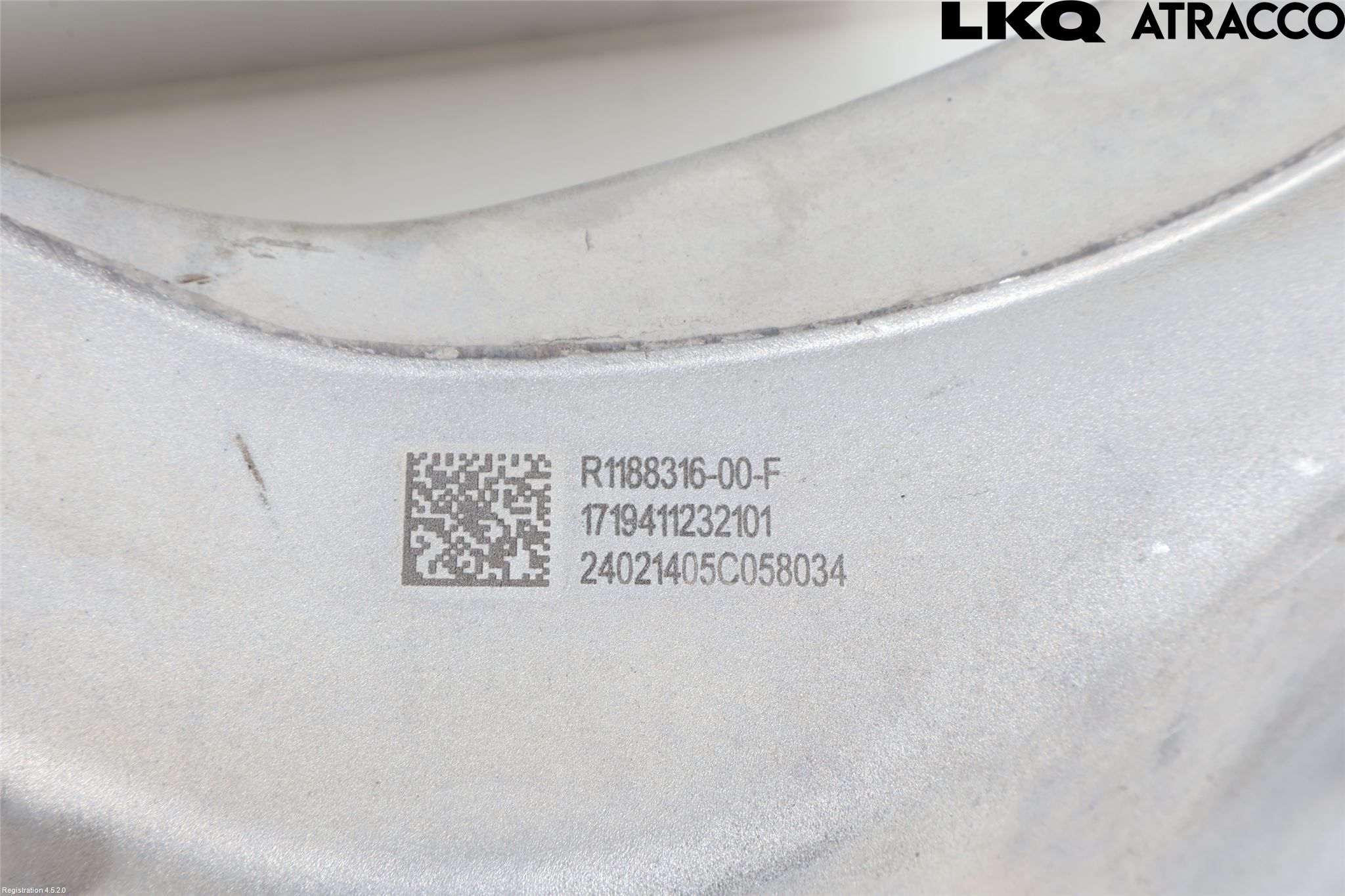 Tesla MODEL Y 21- Styrspindel Lagerhus Hö