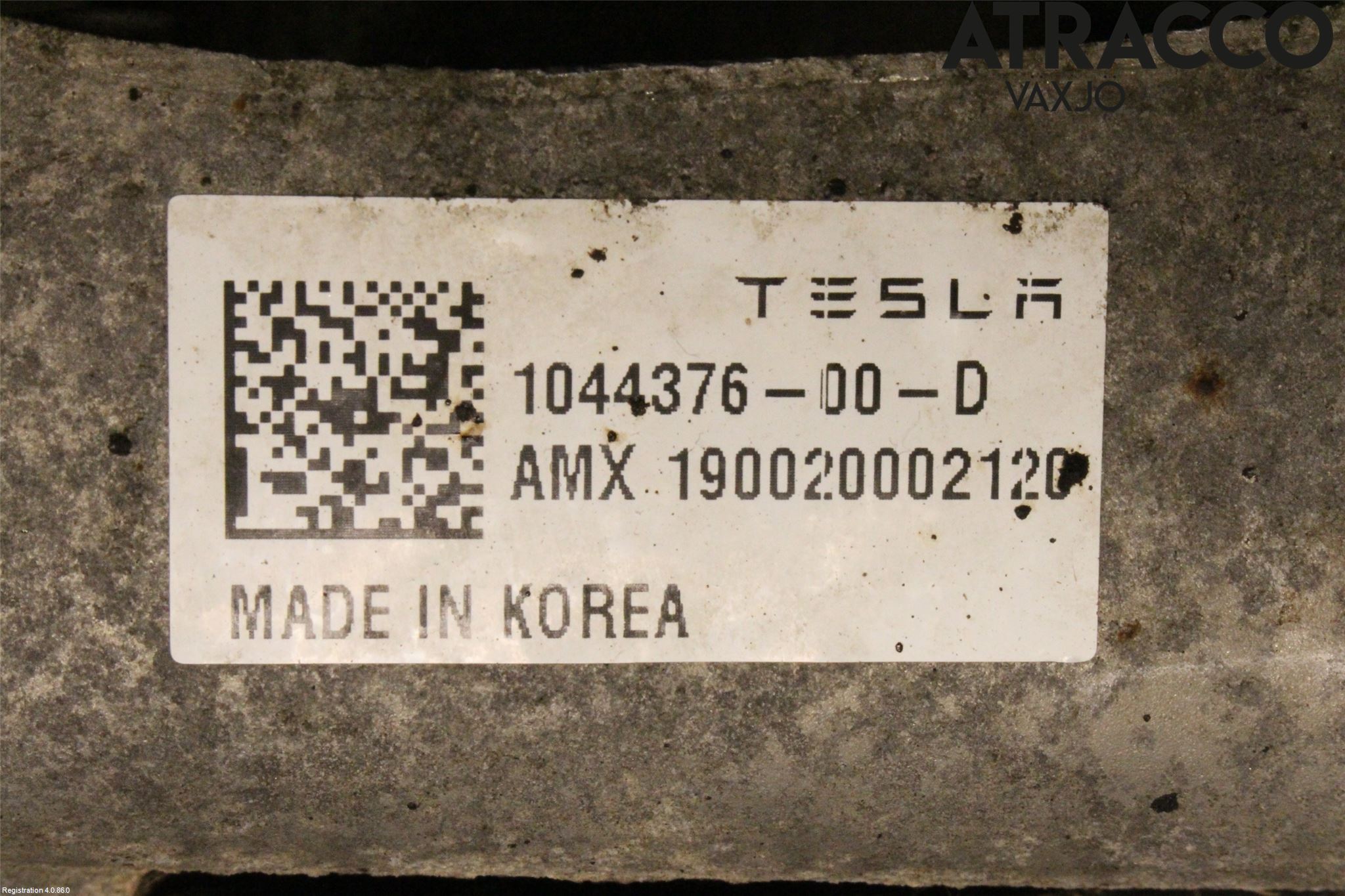 Tesla MODEL 3 17- Fjäderben Fram Höger