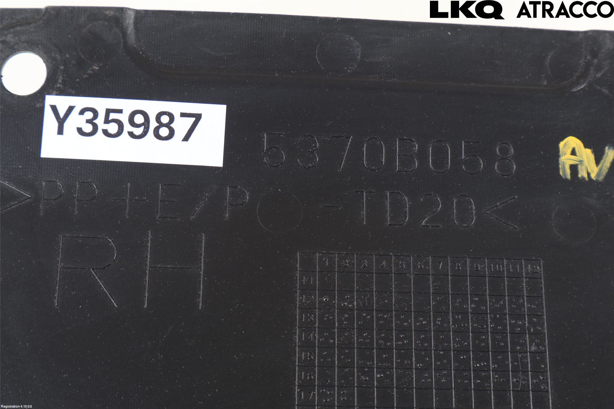 Mitsubishi OUTLANDER 13-21 Hasplåt Plåt-Plast