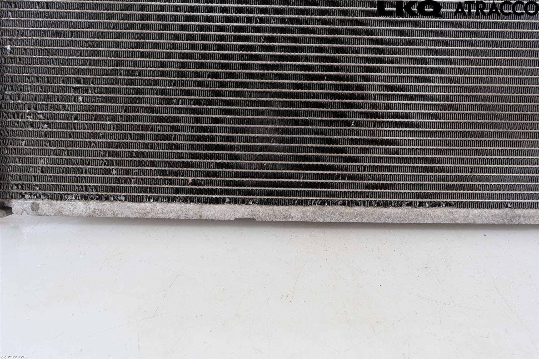 Toyota PRIUS+ ZVW40 12-20 Kylare Aut