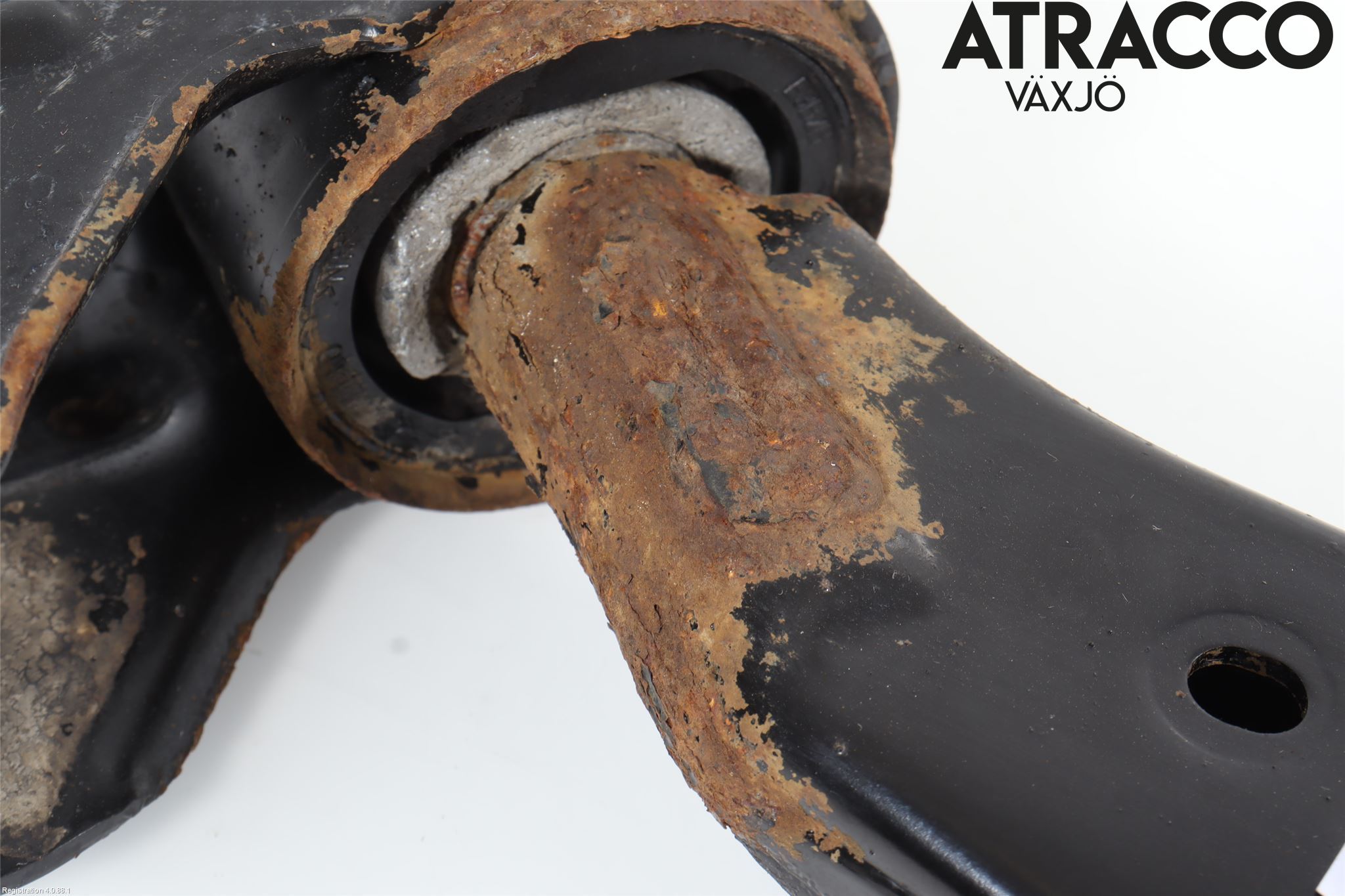 Ford KUGA 13-16 Bärarm Fram Undre Vä