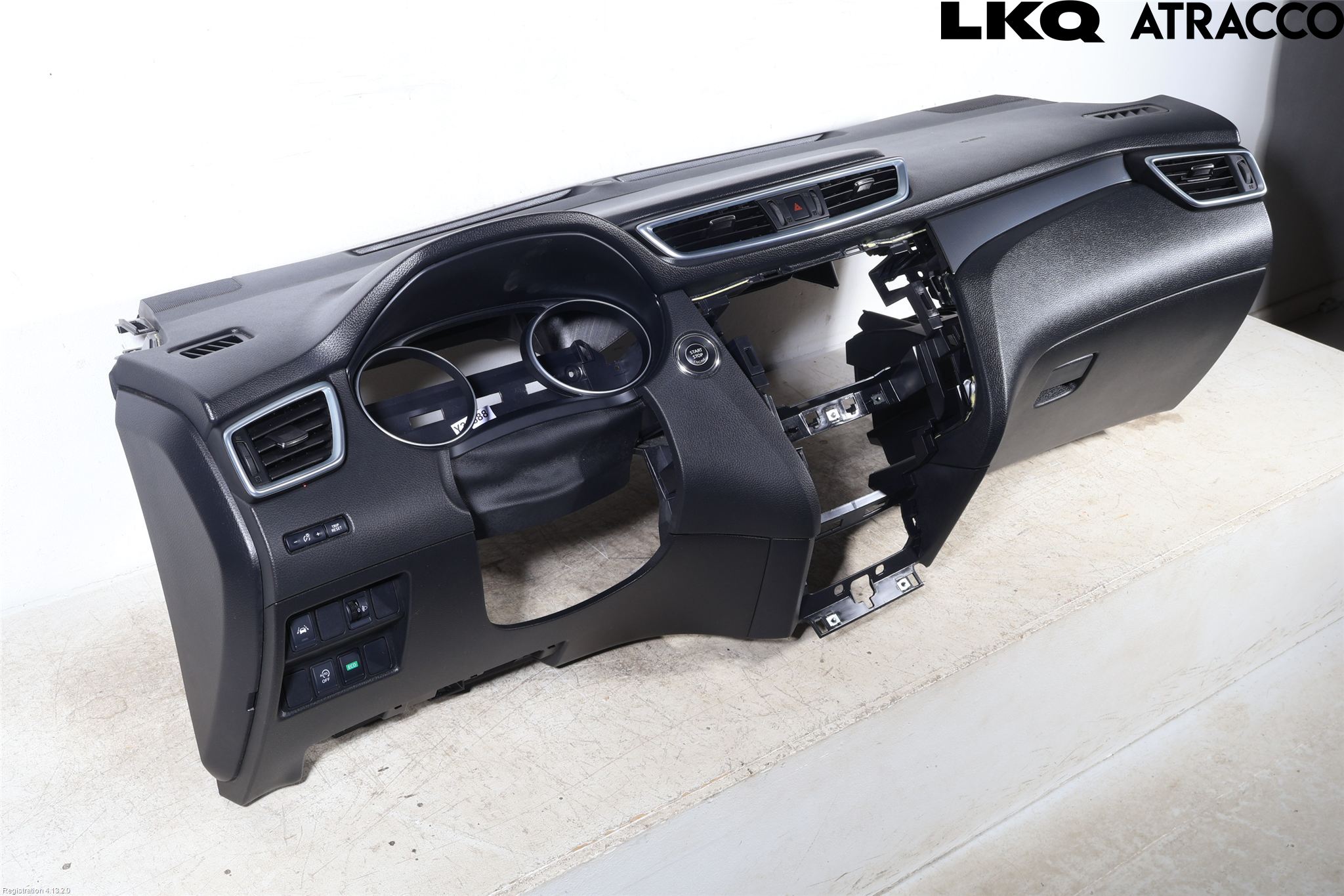 Nissan QASHQAI 17-21 Instrumentbräda