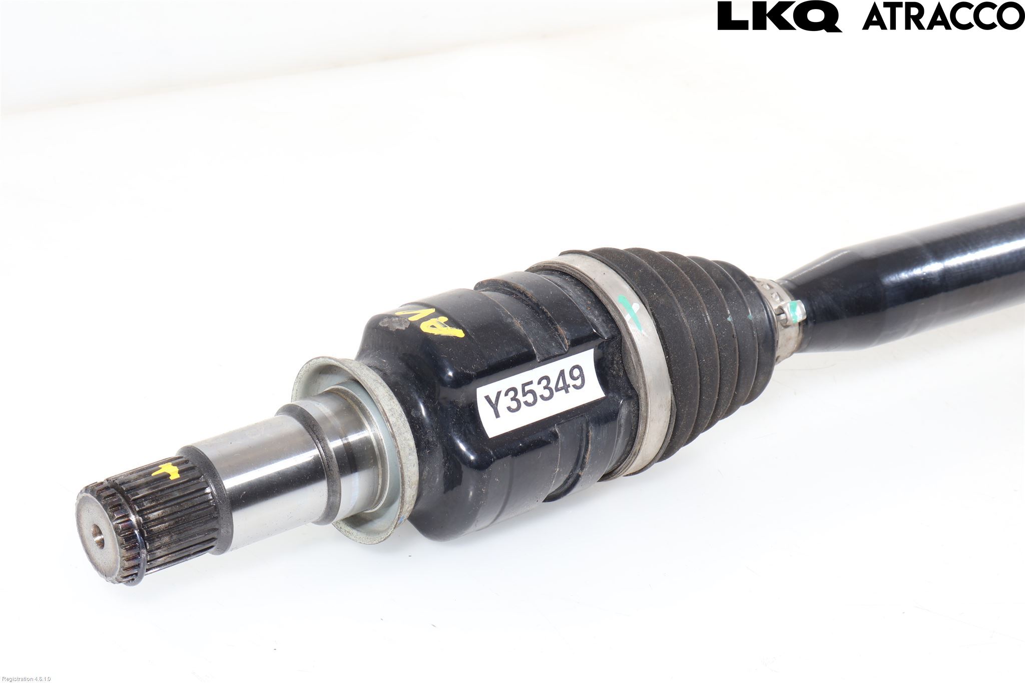 Toyota C-HR 16-23 Drivaxel Fram Höger