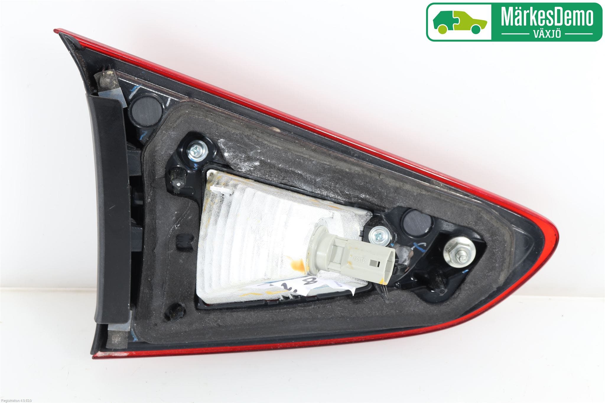 Mazda 2 (DJ) 15-22 Bakljus Lucka Hö