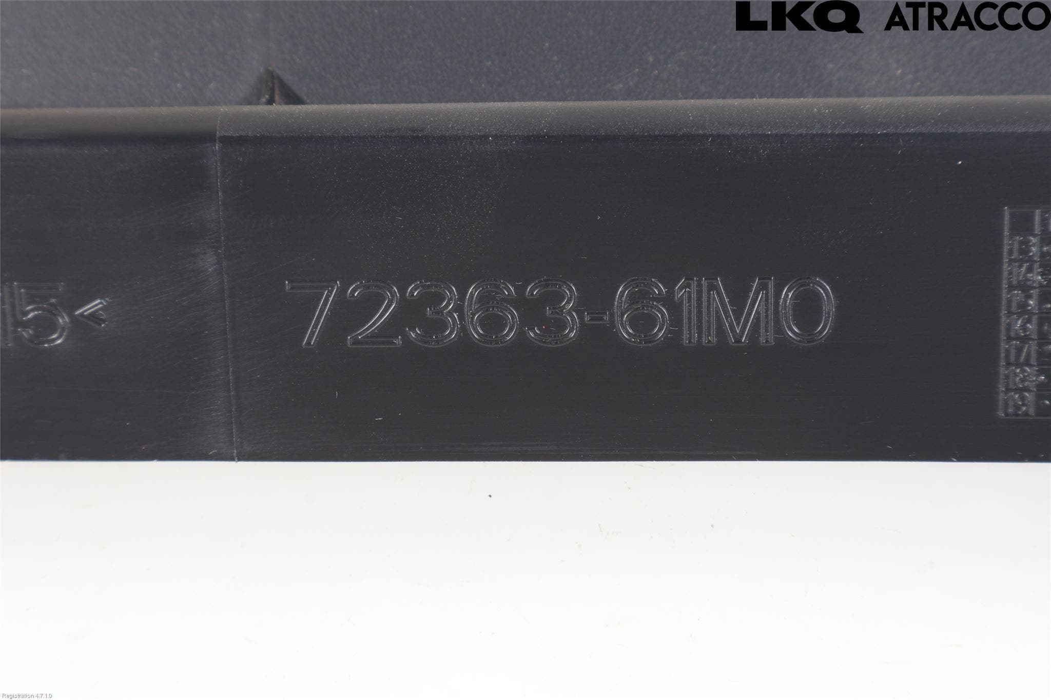 Suzuki SX4 S-CROSS 22- Huvisolering