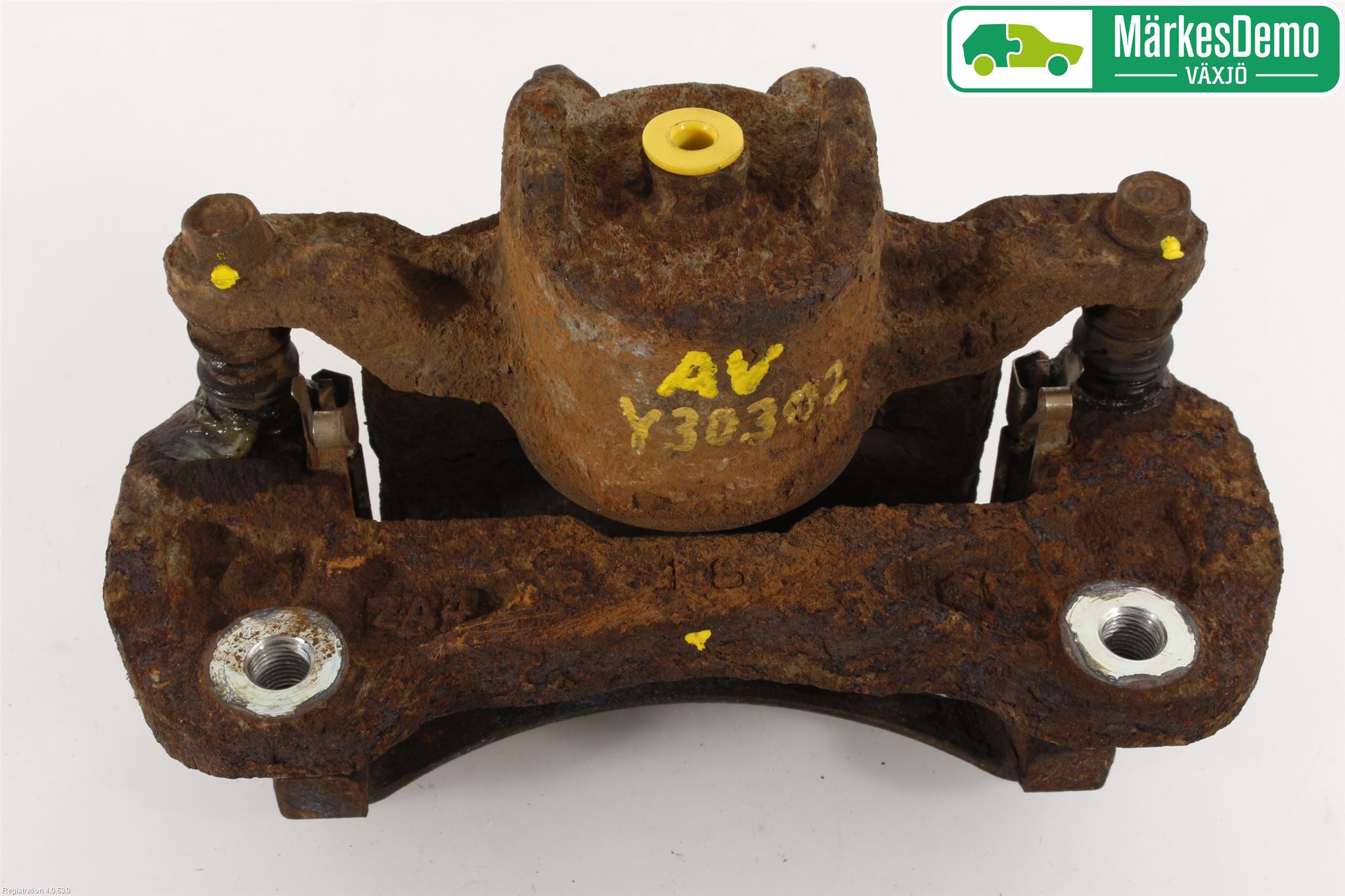 Mitsubishi L200 06-15 Bromsok Fram Höger