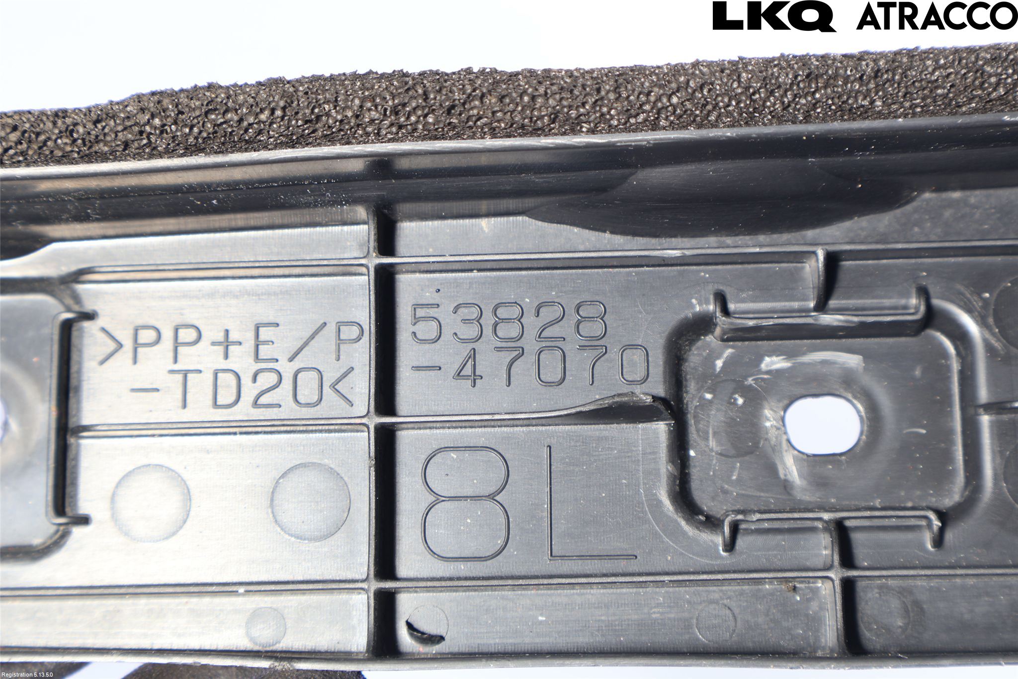 Toyota PRIUS (ZVW50) 16-21 Skärm Hörn Utfyllnad Fram