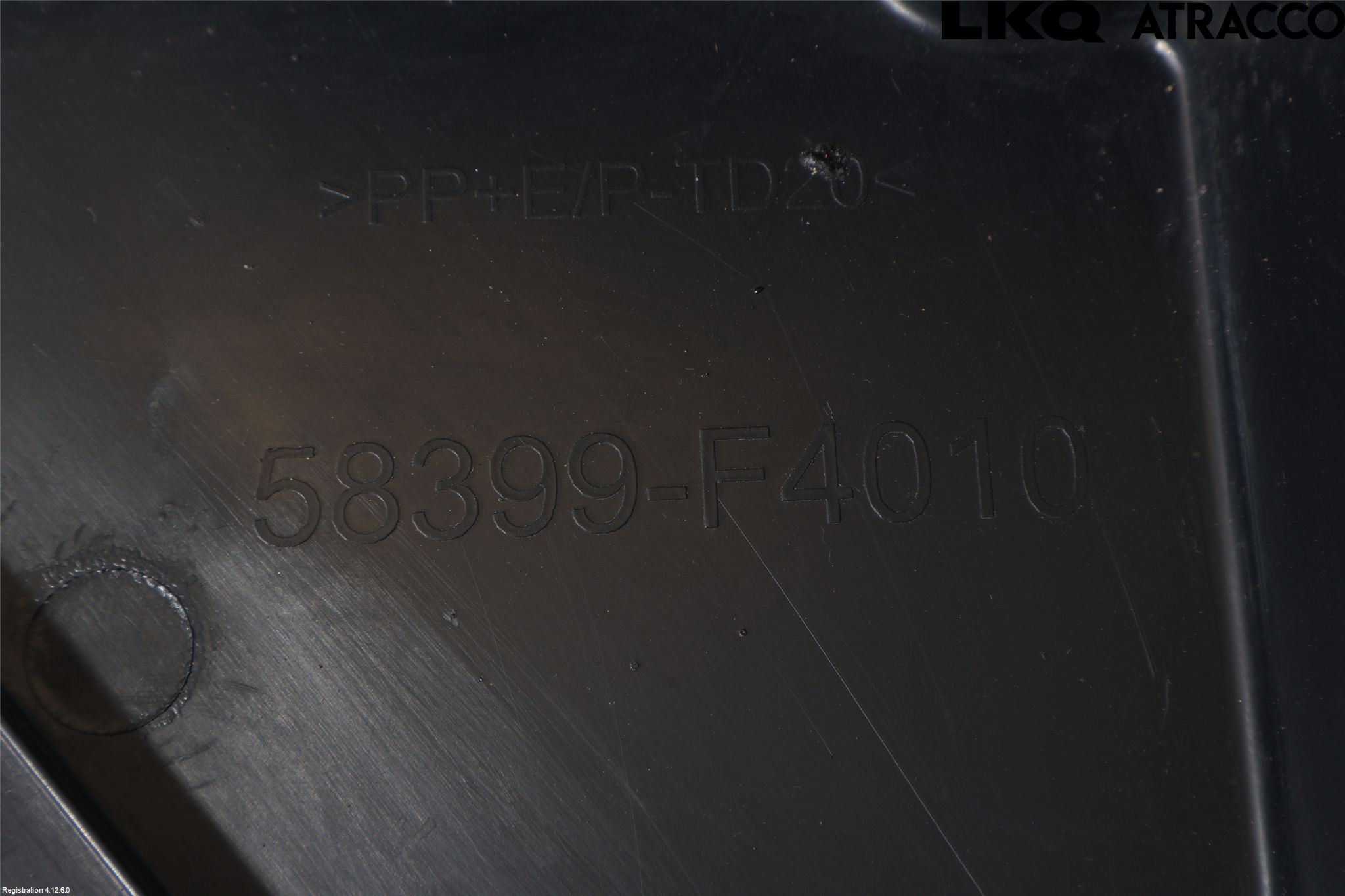 Toyota C-HR 16-23 Hasplåt Plåt-Plast